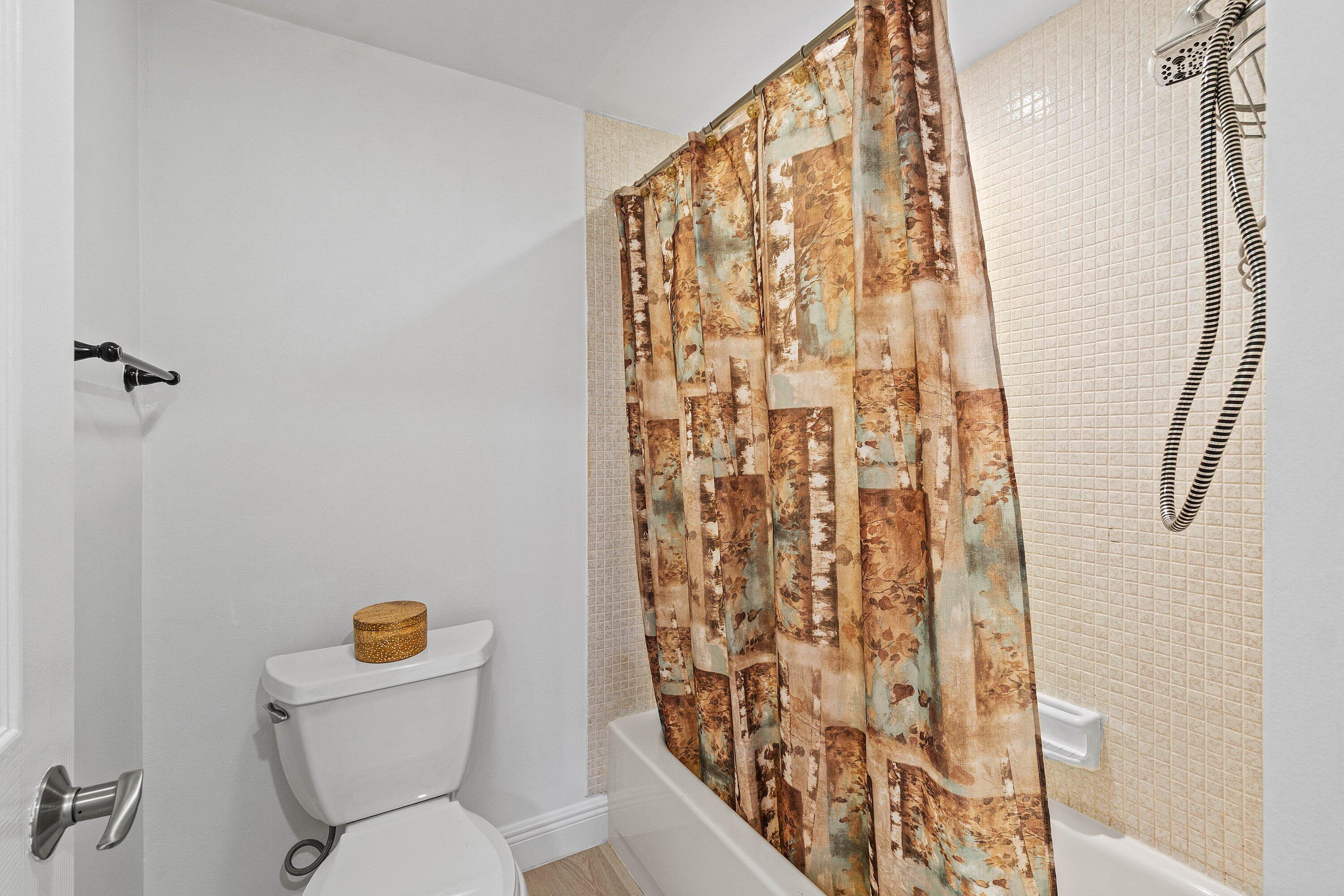 21506 Juego Circle 28e Property Photo 25