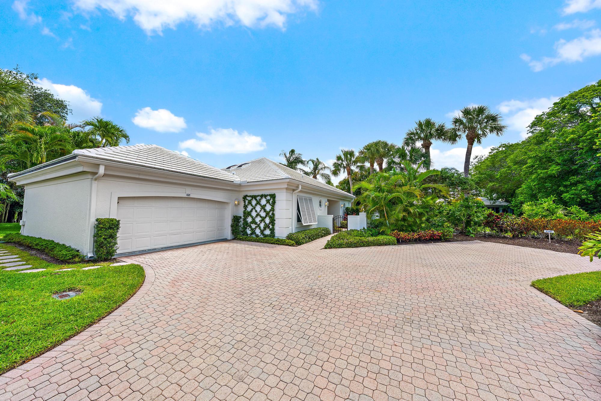 4501 Captains Way Property Photo 4