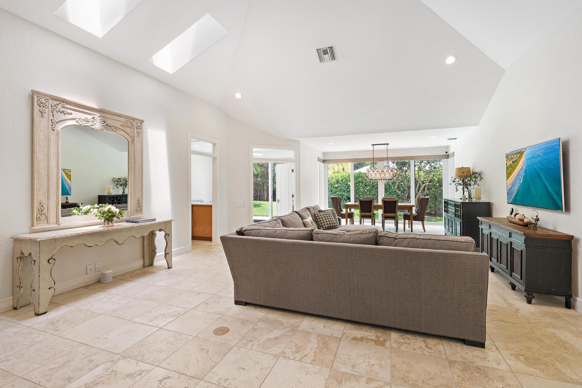 4501 Captains Way Property Photo 11