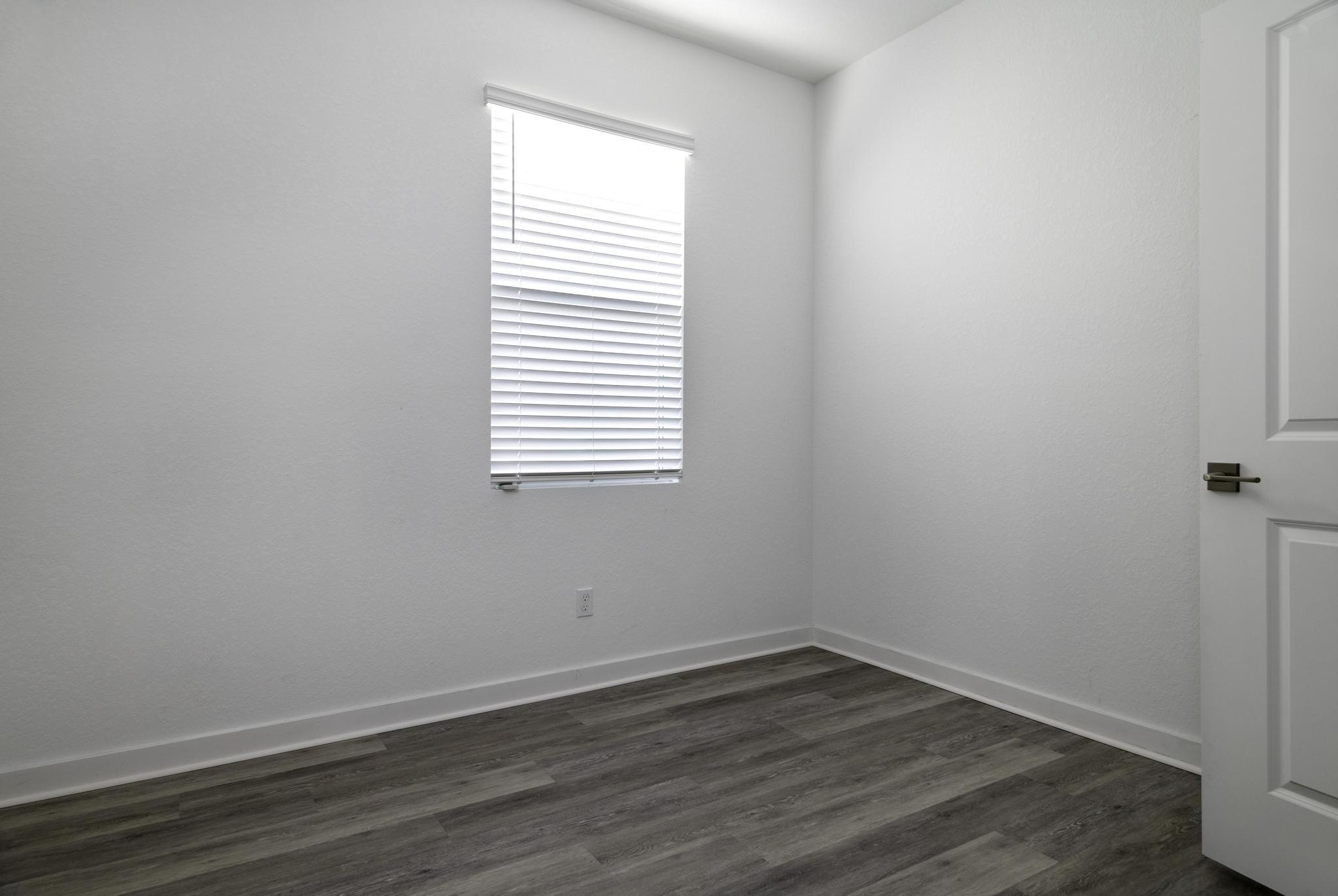 4530 Nw Exchange Avenue Property Photo 18