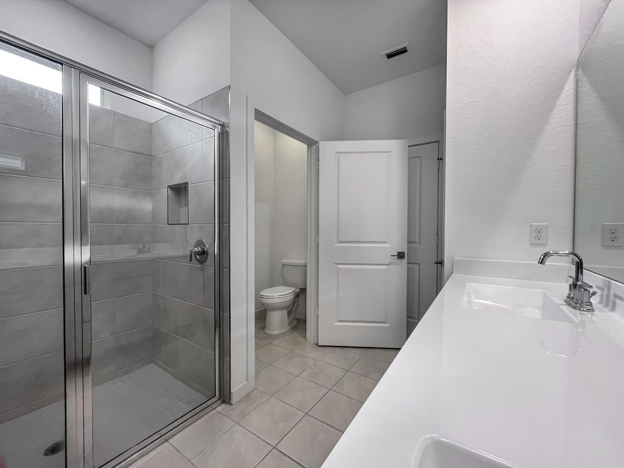 4530 Nw Exchange Avenue Property Photo 24