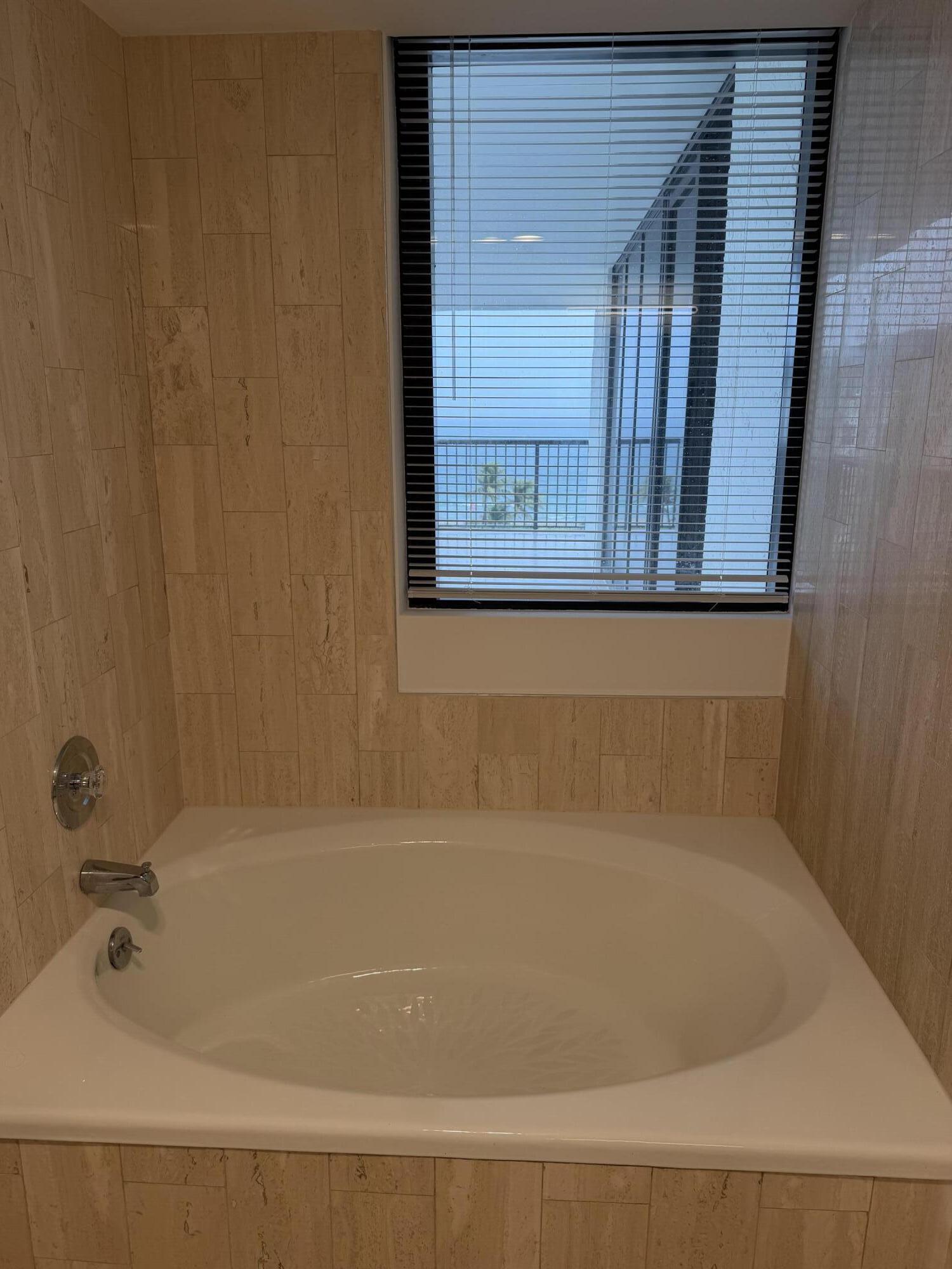 1800 S Ocean Boulevard Unit 612 Property Photo 15