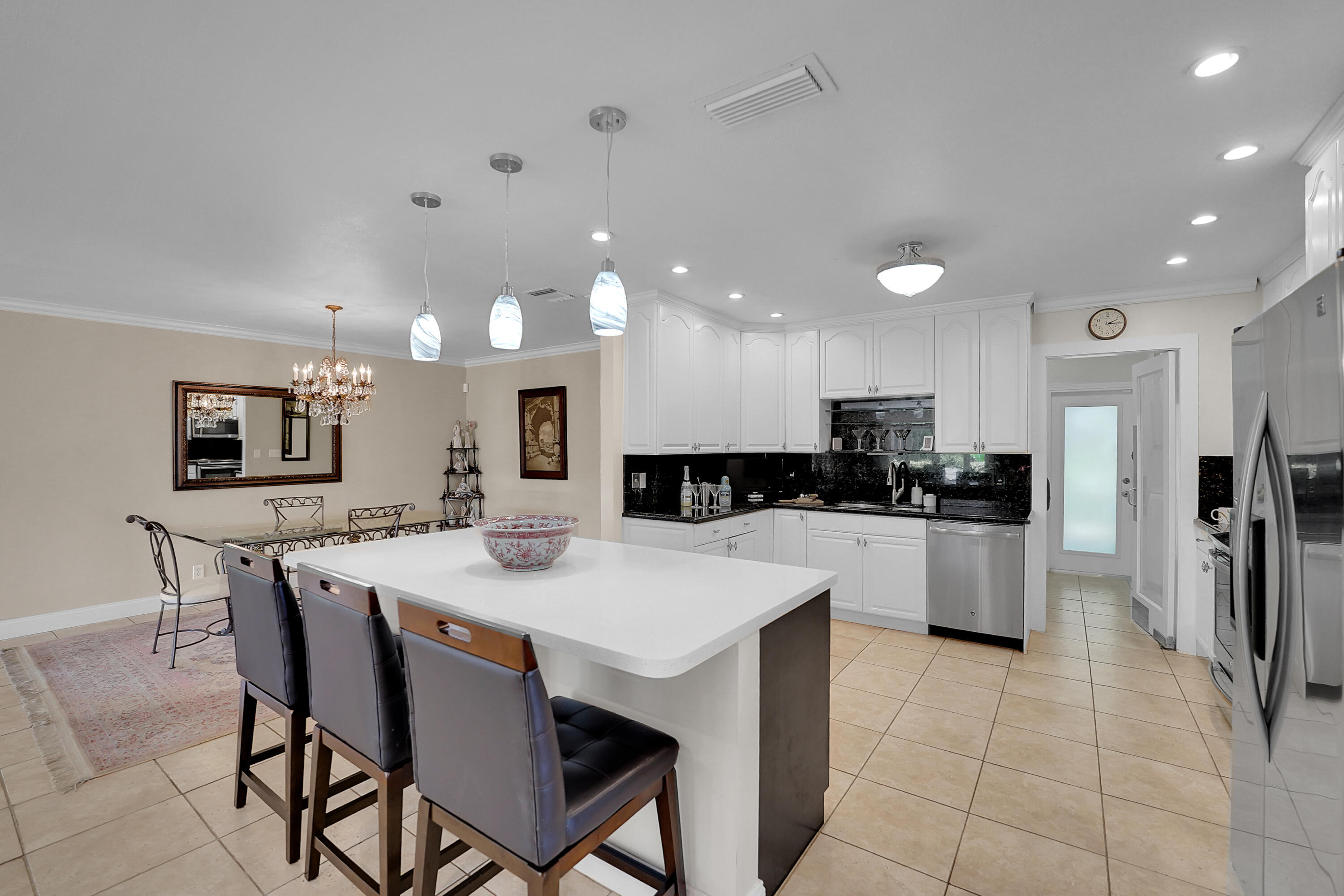 1019 E Cypress Drive Property Photo 8