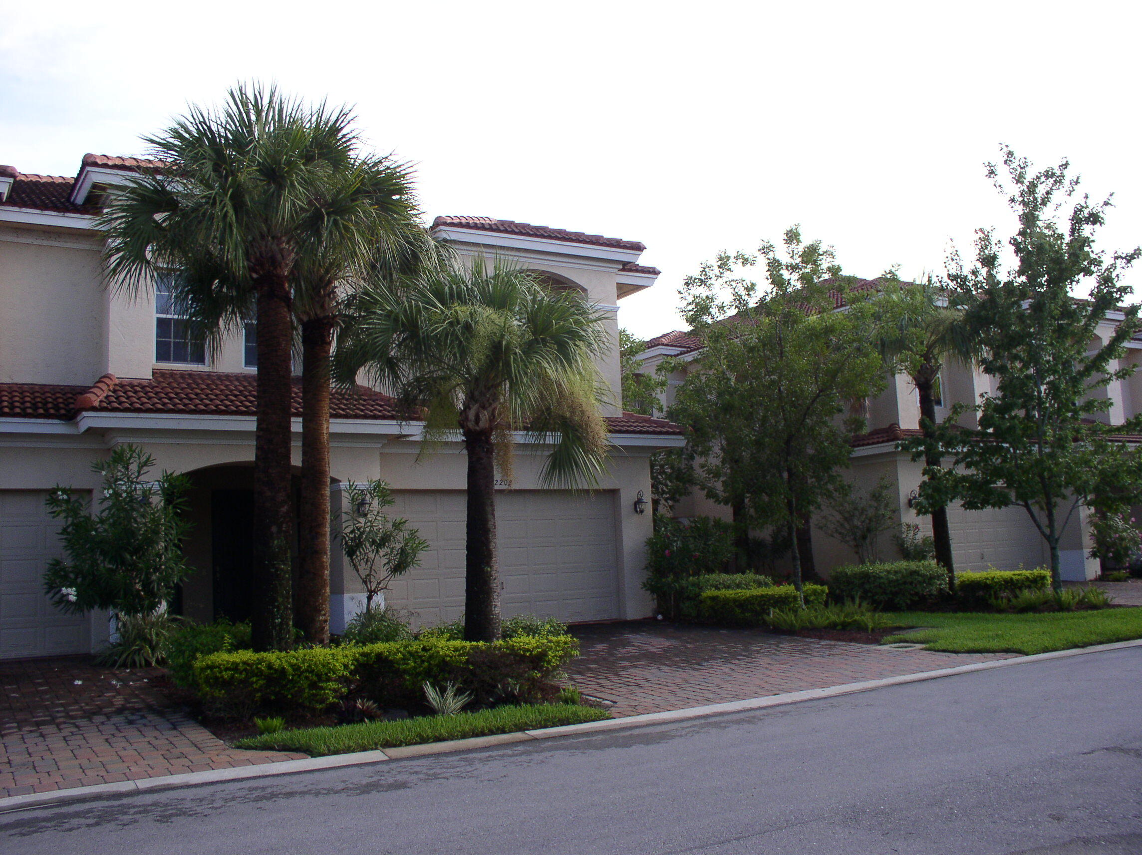2202 Sw Cape Cod Drive Property Photo 2