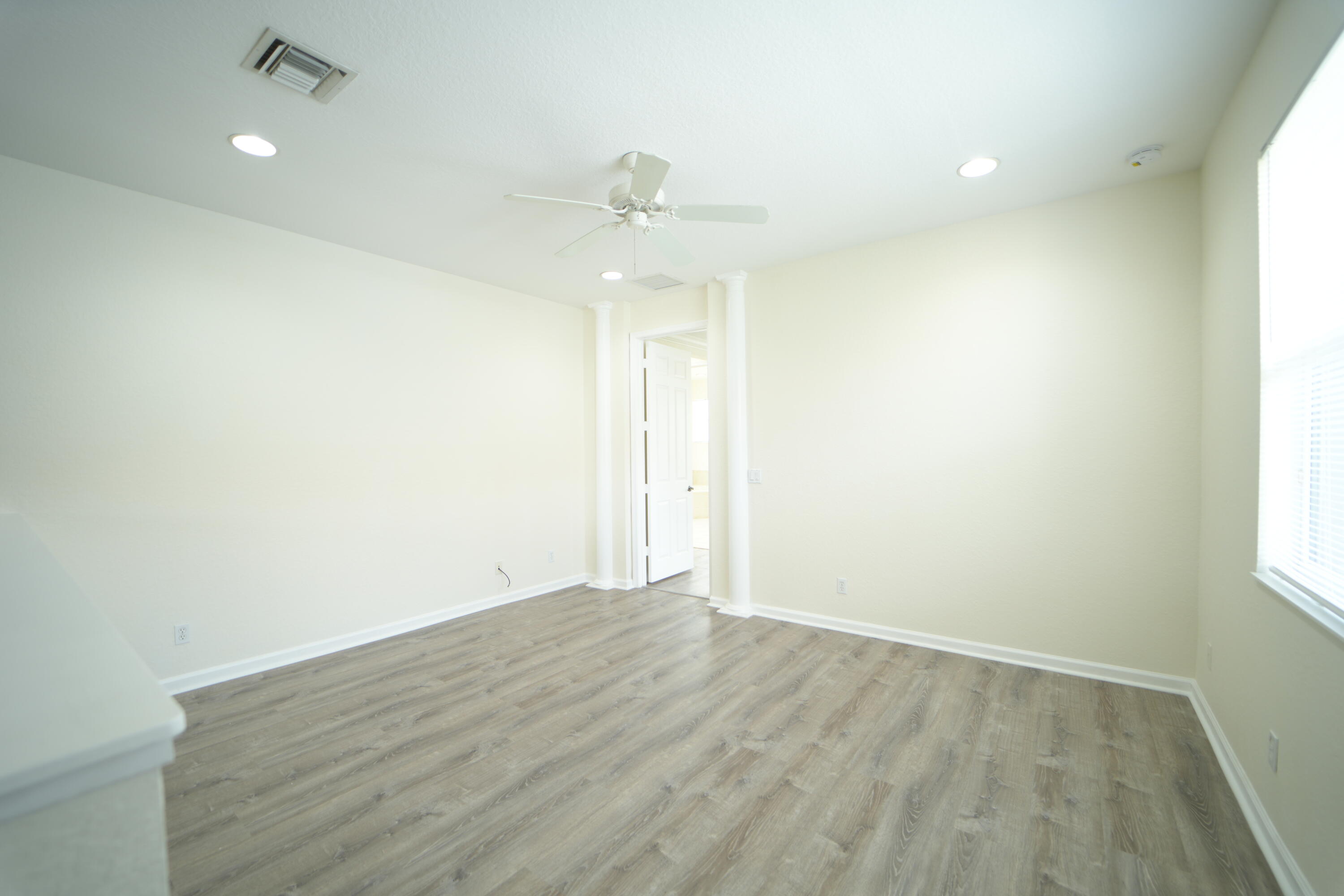 2202 Sw Cape Cod Drive Property Photo 8
