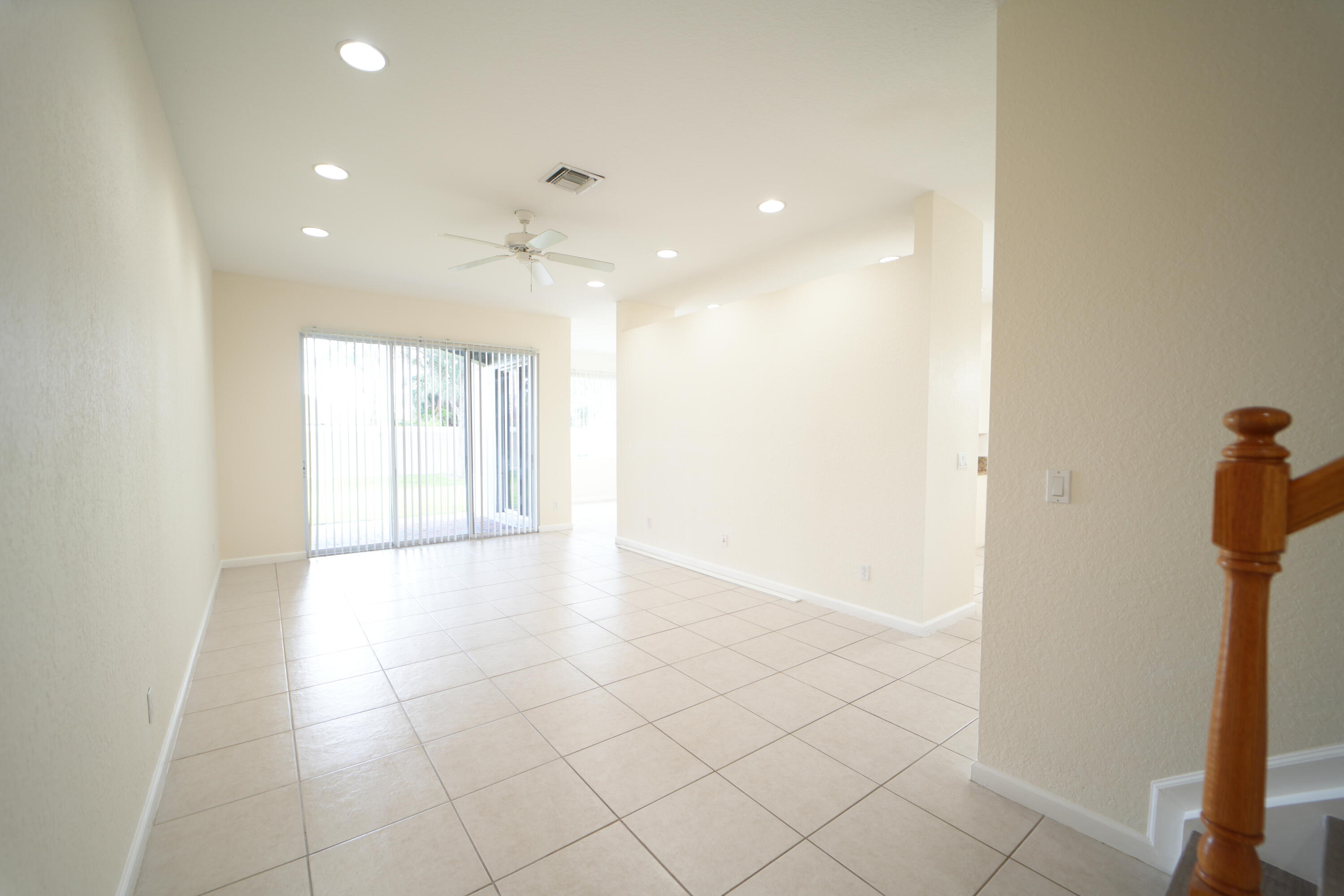 2202 Sw Cape Cod Drive Property Photo 9