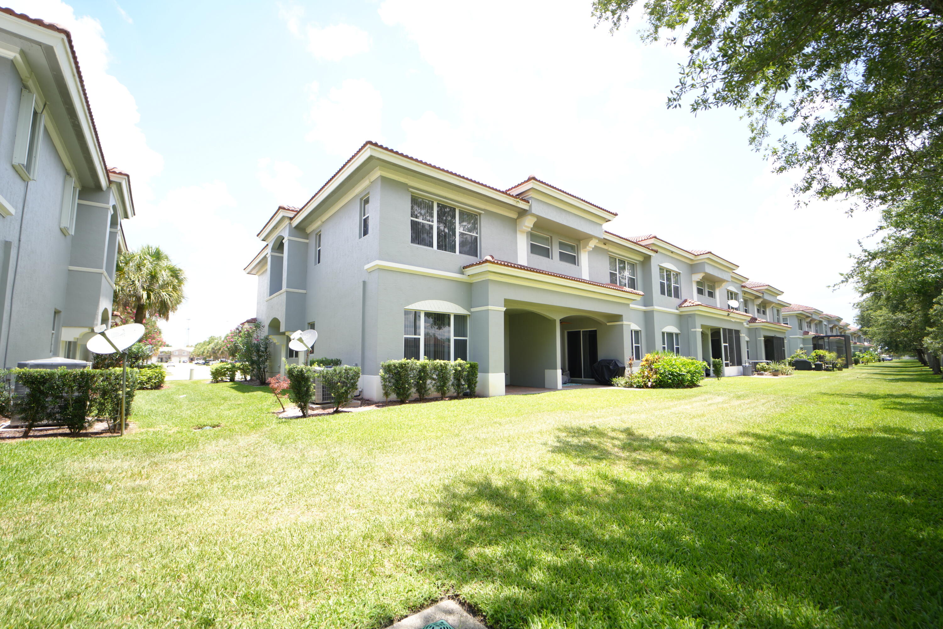 2202 Sw Cape Cod Drive Property Photo 17