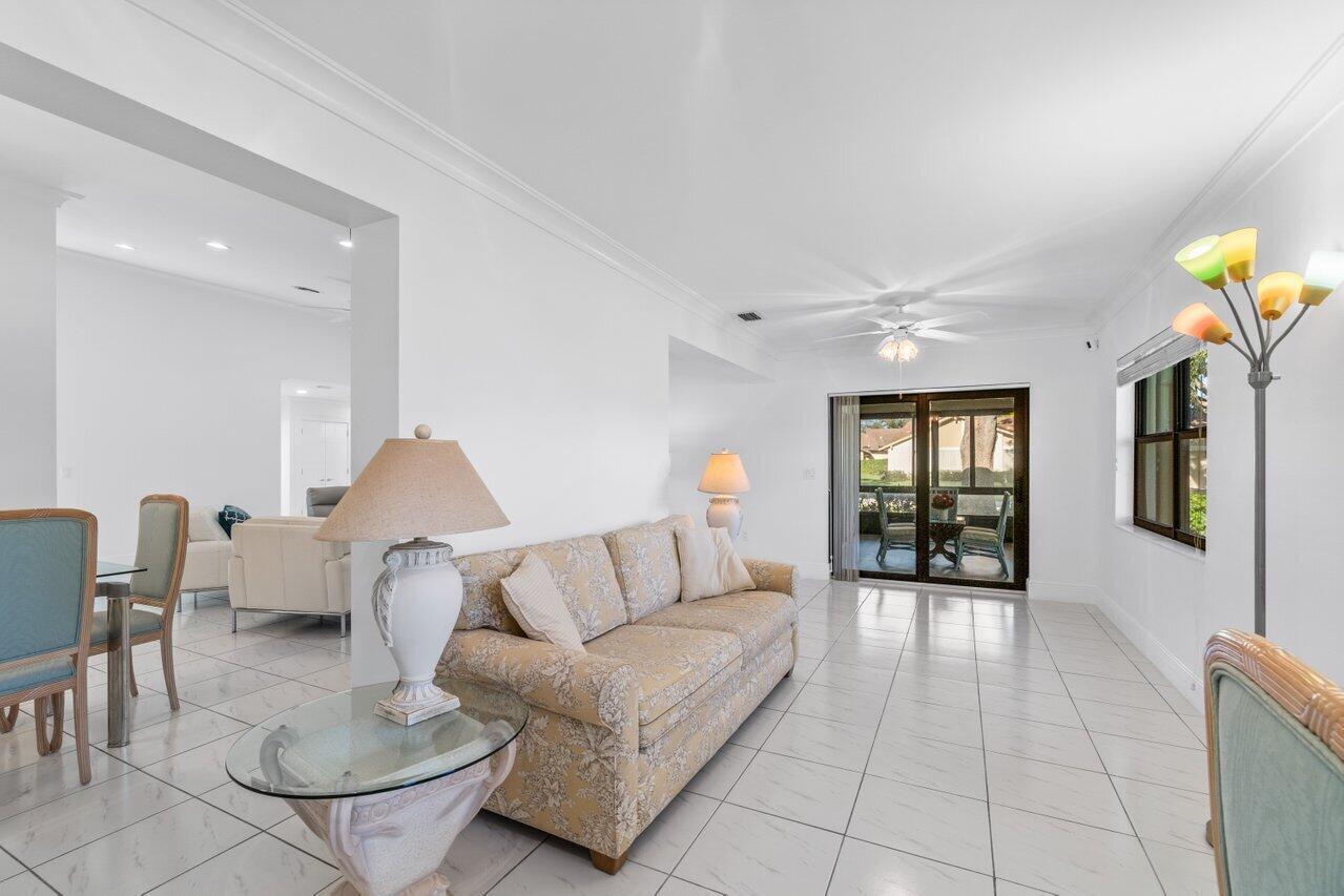 5605 Forest Oaks Terrace Property Photo 9