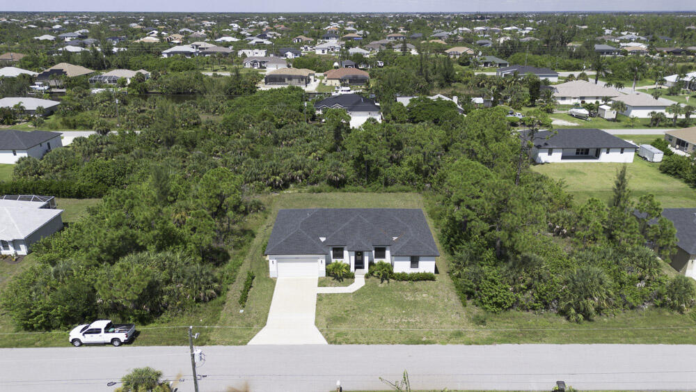 15245 Brainbridge Circle Property Photo 1
