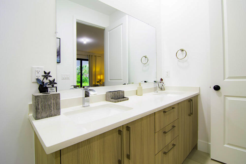 15245 Brainbridge Circle Property Photo 16