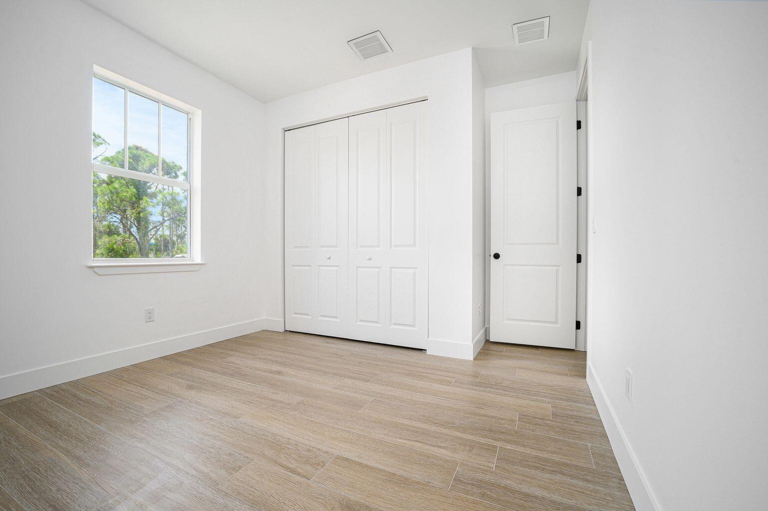 15245 Brainbridge Circle Property Photo 29