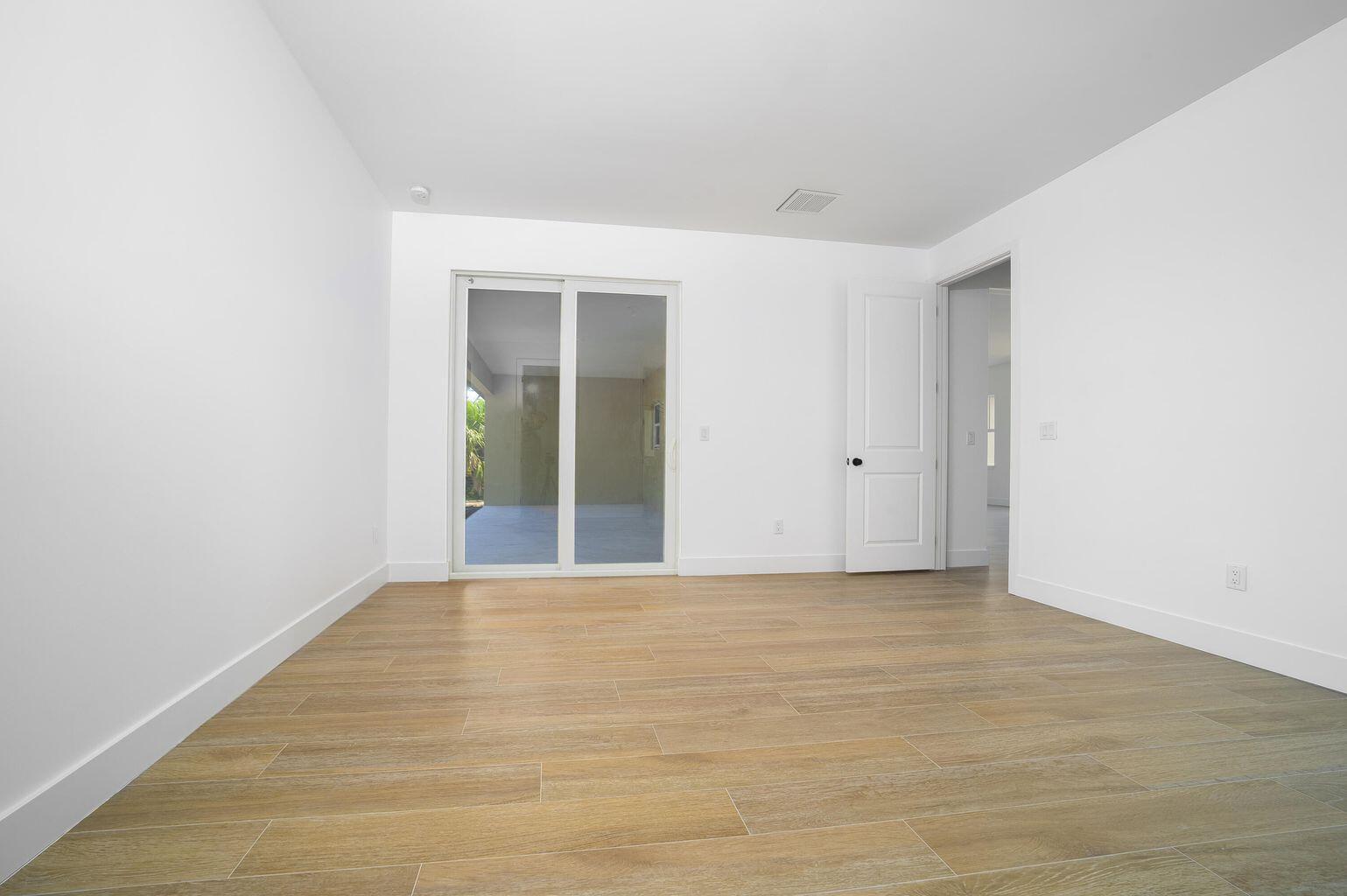 15245 Brainbridge Circle Property Photo 37