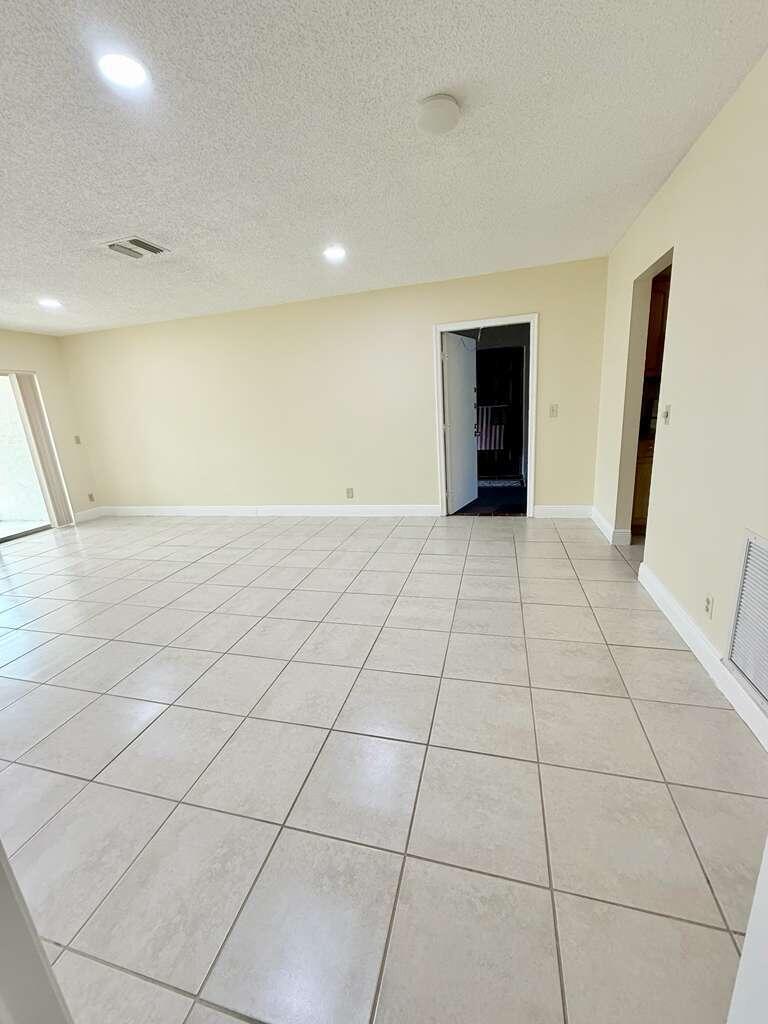 1918 Palmland Drive 2 Property Photo 8