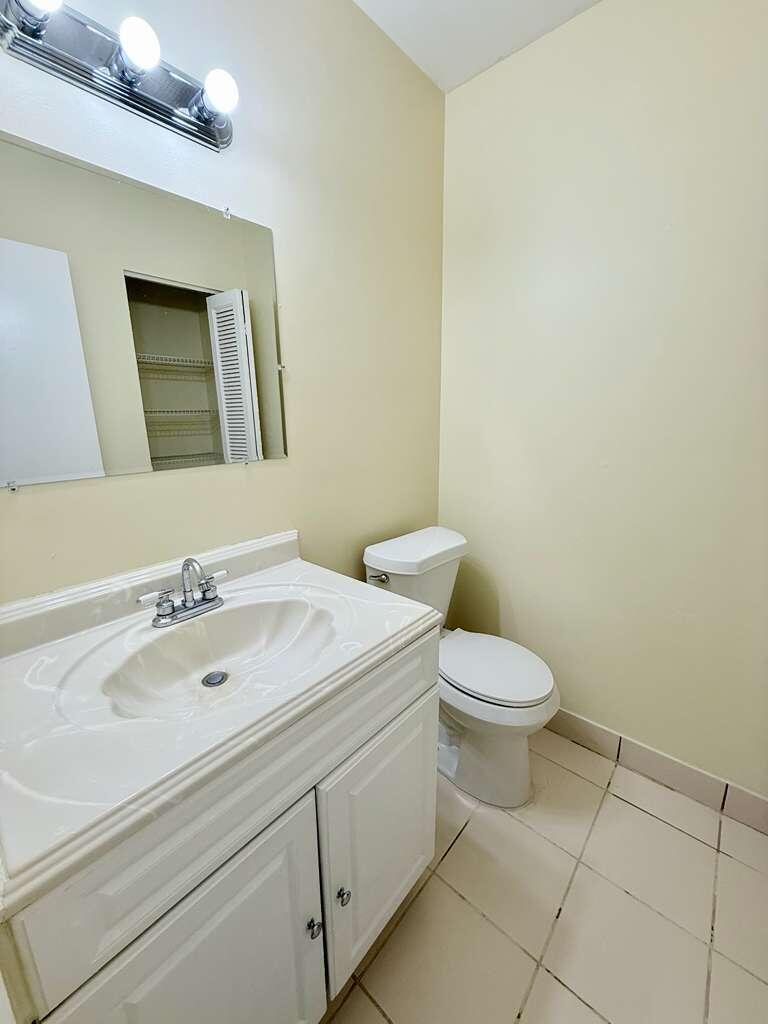 1918 Palmland Drive 2 Property Photo 10