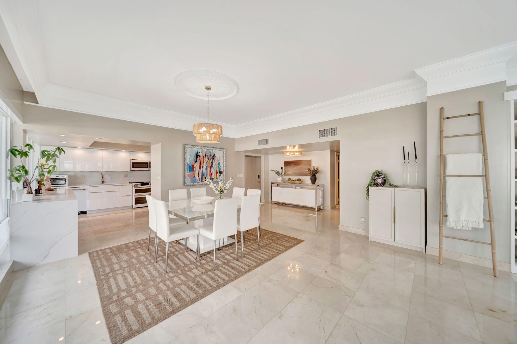 2100 S Ocean Lane 101-102 Property Photo 5