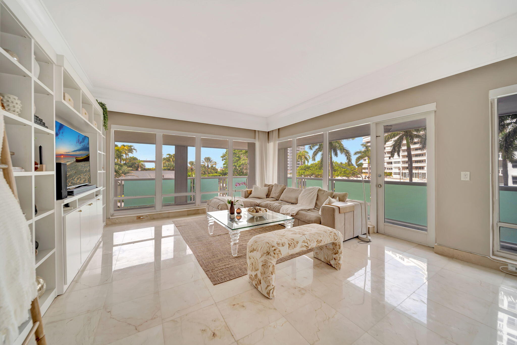 2100 S Ocean Lane 101-102 Property Photo 7