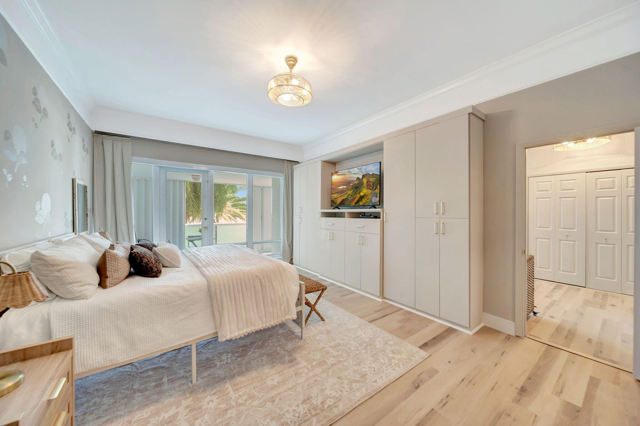 2100 S Ocean Lane 101-102 Property Photo 18