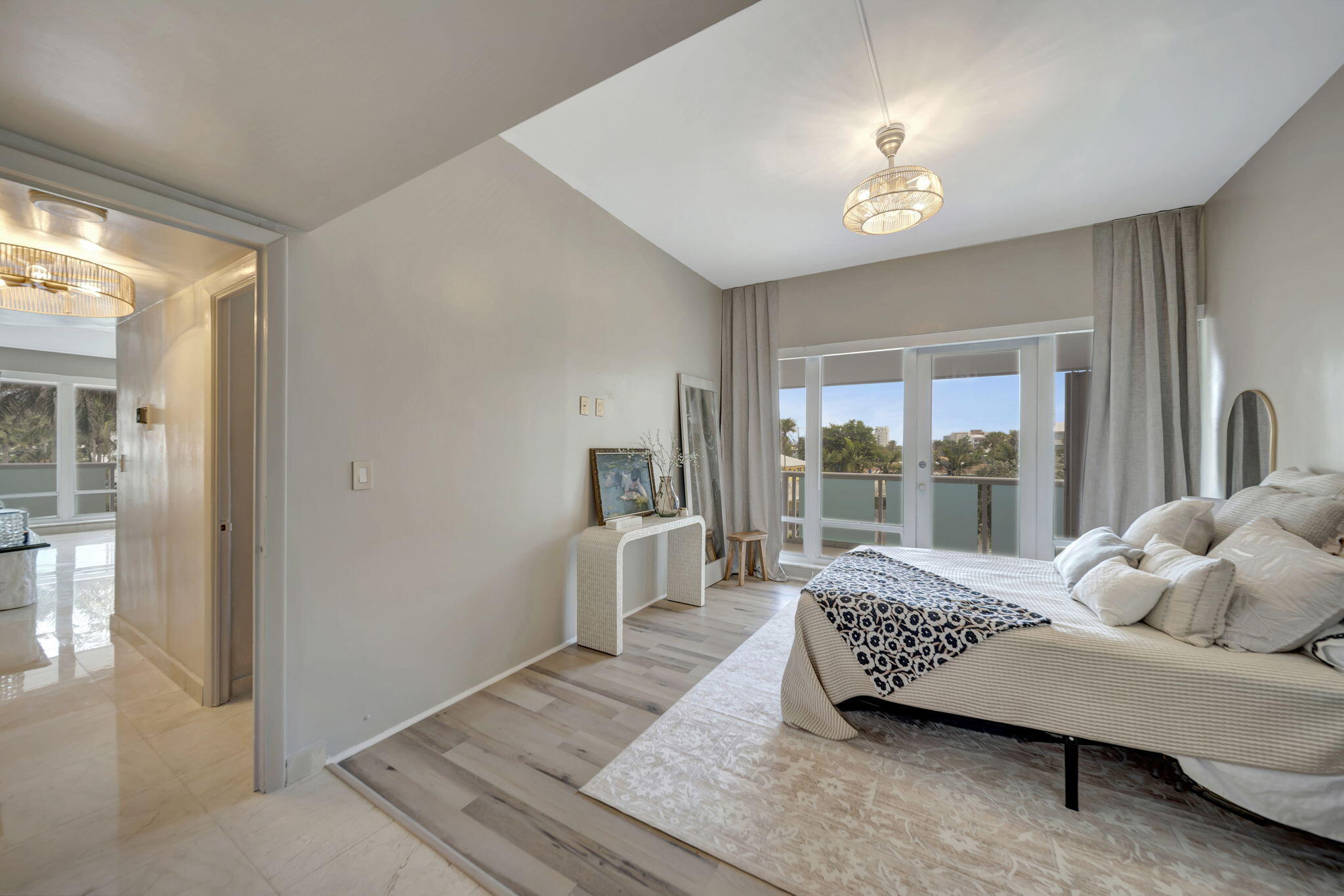 2100 S Ocean Lane 101-102 Property Photo 22