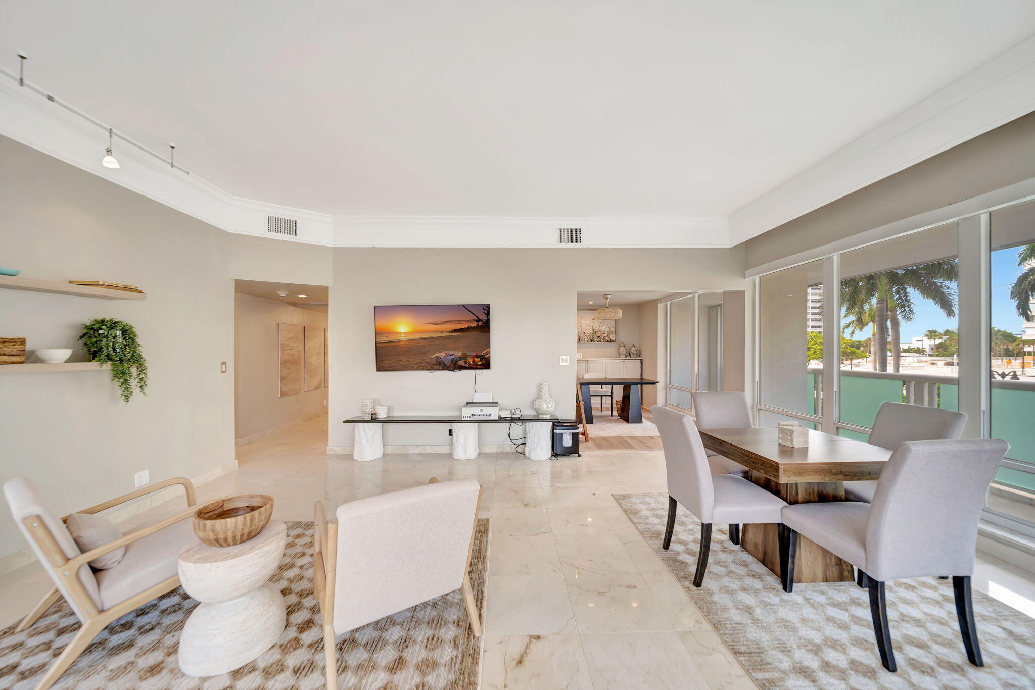 2100 S Ocean Lane 101-102 Property Photo 27
