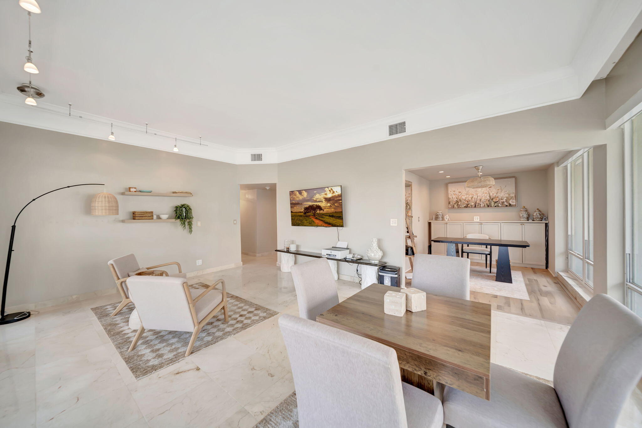 2100 S Ocean Lane 101-102 Property Photo 29