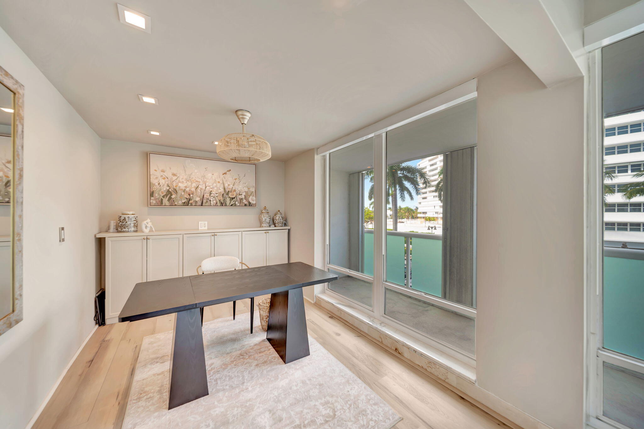 2100 S Ocean Lane 101-102 Property Photo 31
