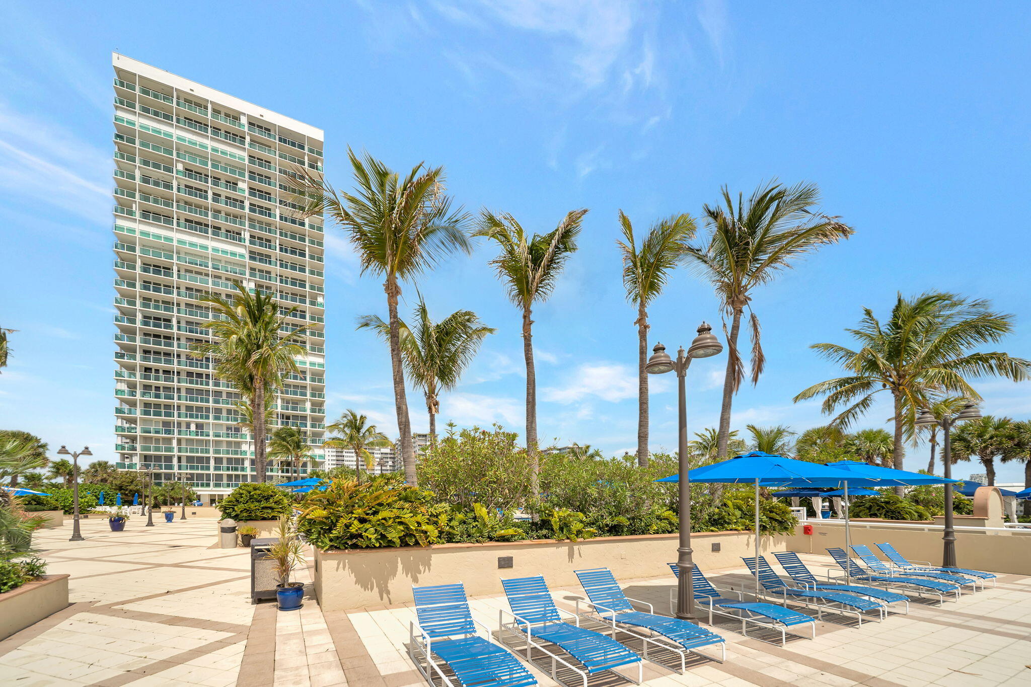 2100 S Ocean Lane 101-102 Property Photo 42
