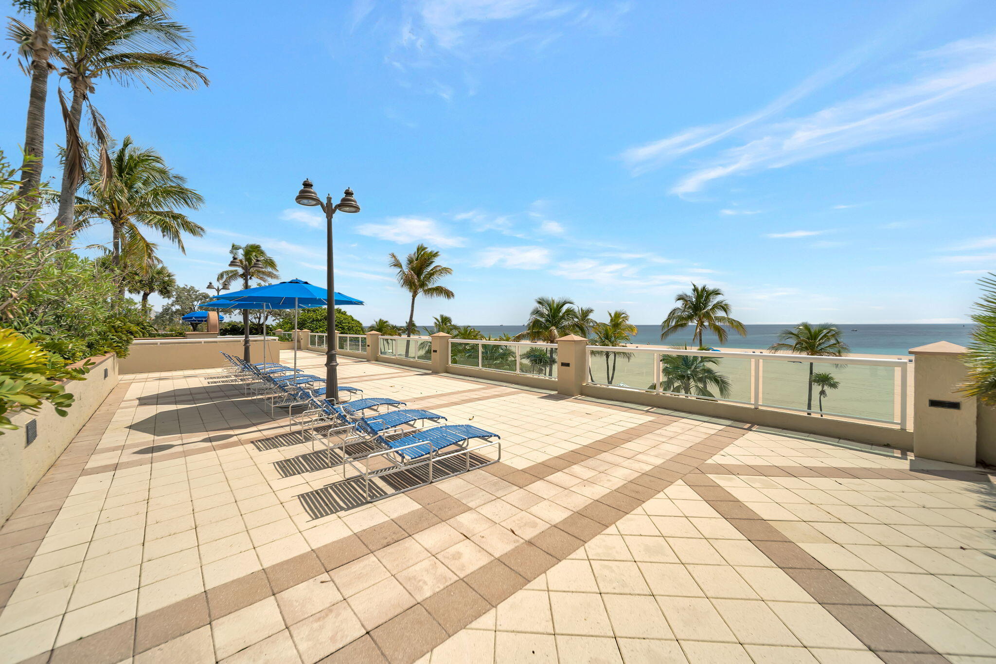 2100 S Ocean Lane 101-102 Property Photo 43