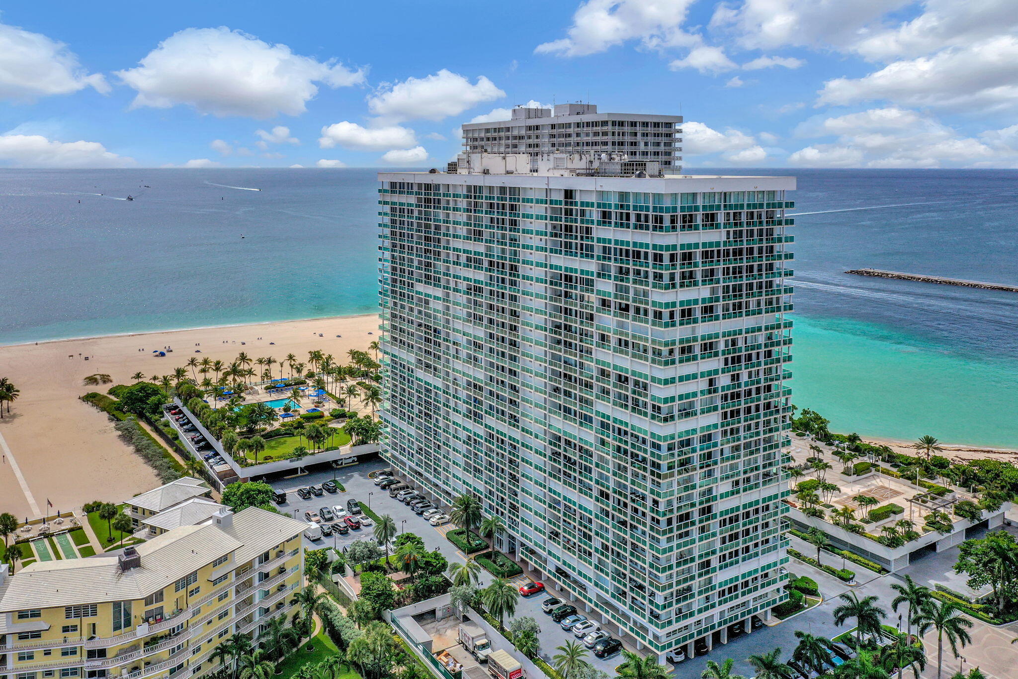 2100 S Ocean Lane 101-102 Property Photo 47