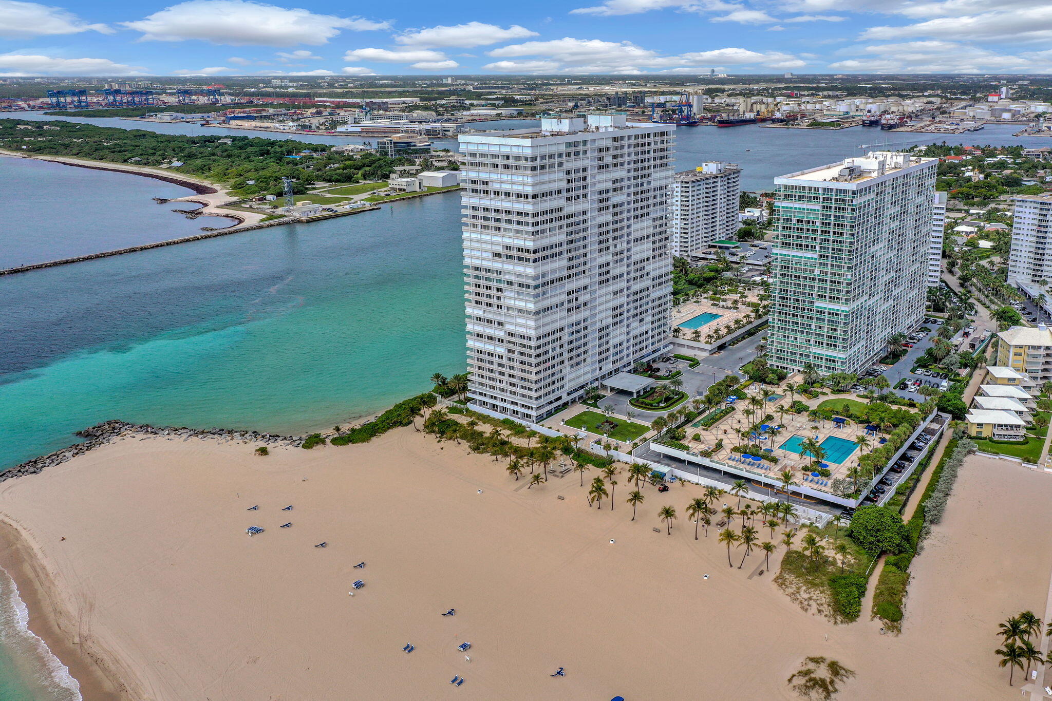 2100 S Ocean Lane 101-102 Property Photo 49