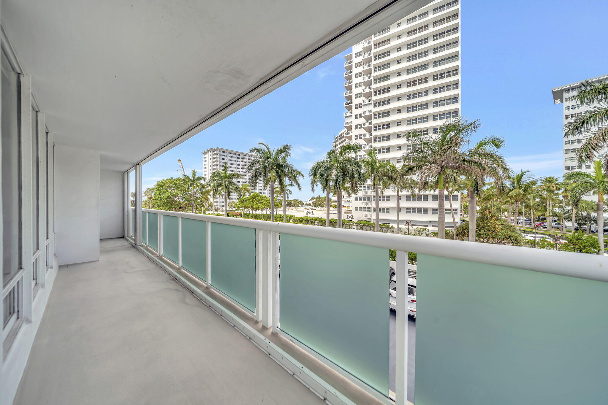 2100 S Ocean Lane 101-102 Property Photo 51