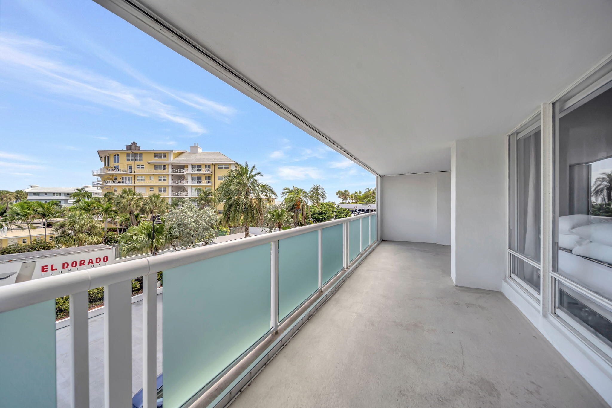 2100 S Ocean Lane 101-102 Property Photo 54