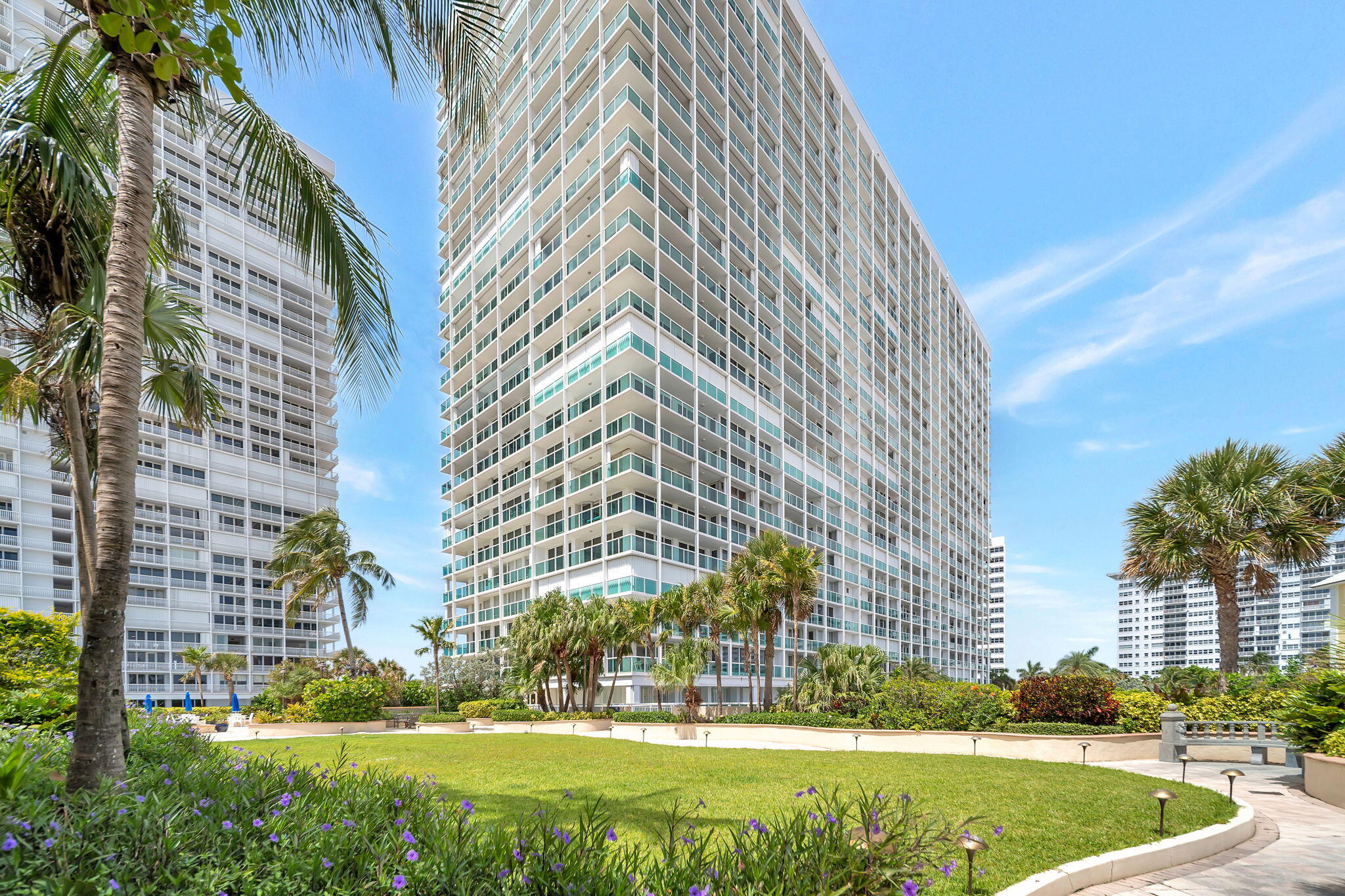 2100 S Ocean Lane 101-102 Property Photo 59