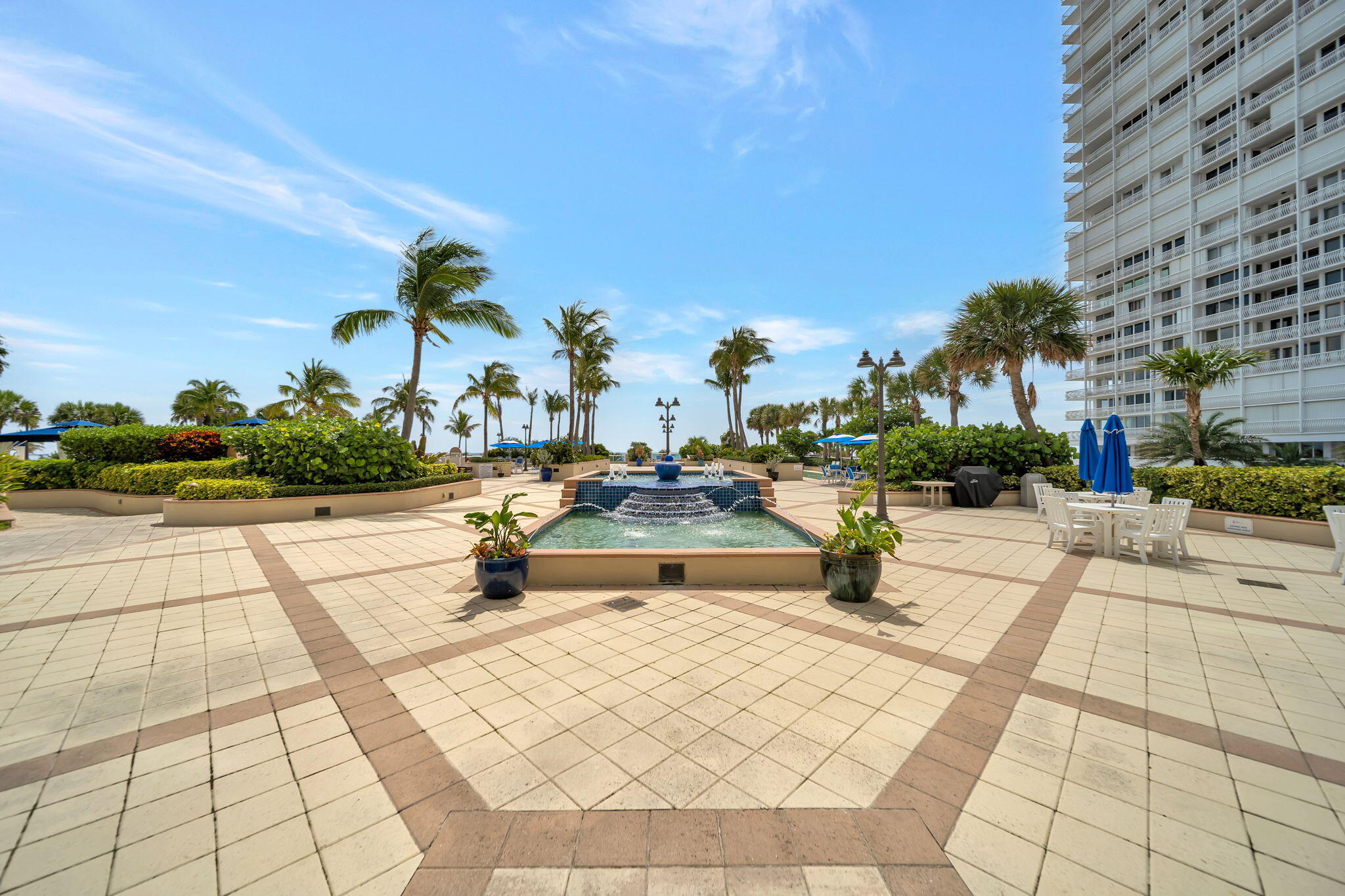 2100 S Ocean Lane 101-102 Property Photo 64