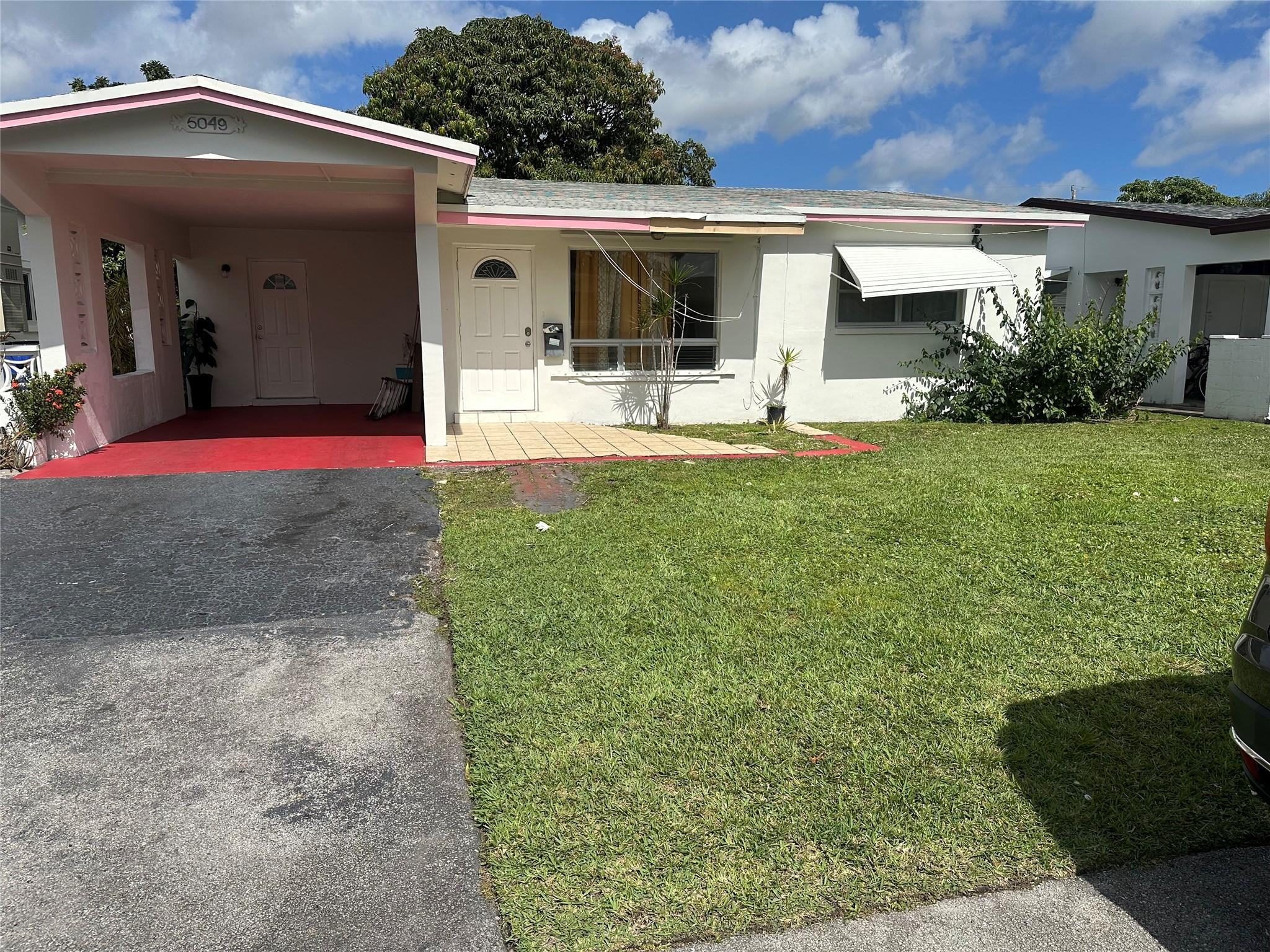 5049 Nw 42nd Street Property Photo 6
