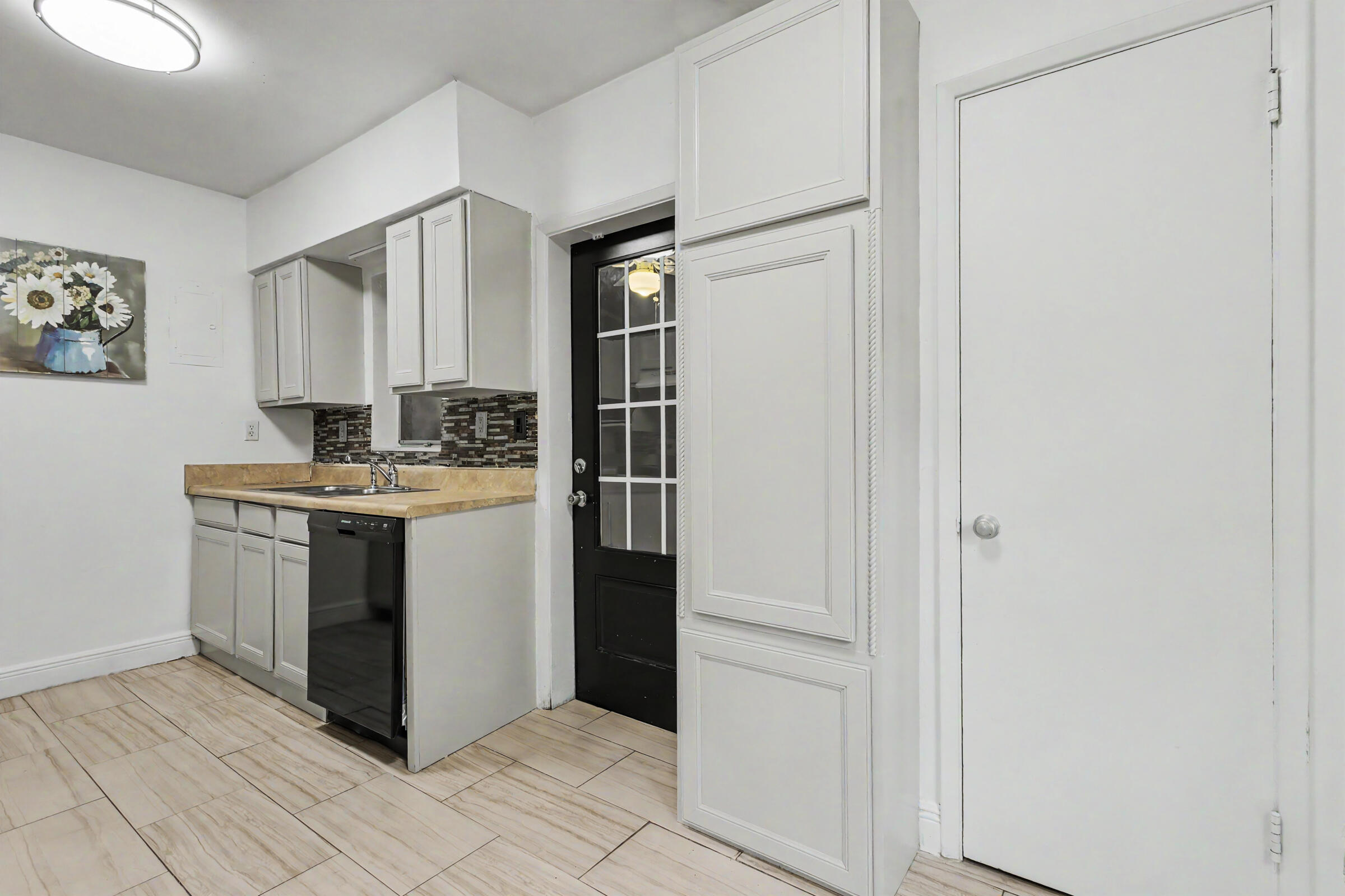 604 Ne 14th Place Property Photo 15