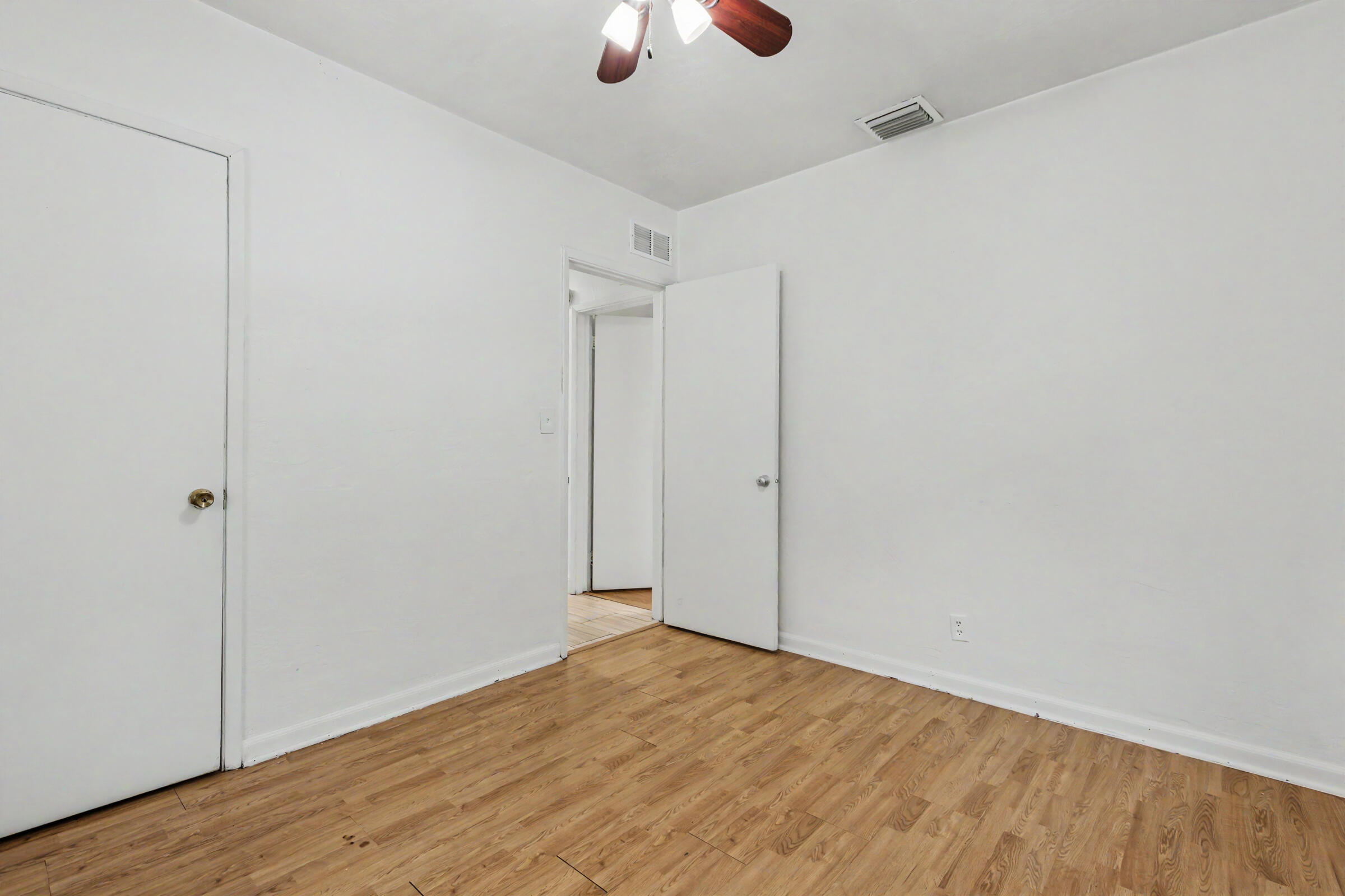 604 Ne 14th Place Property Photo 32