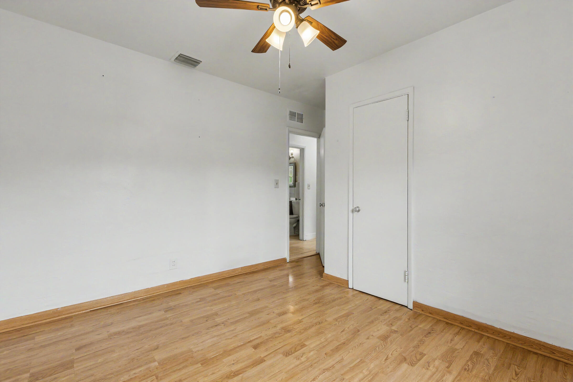 604 Ne 14th Place Property Photo 38