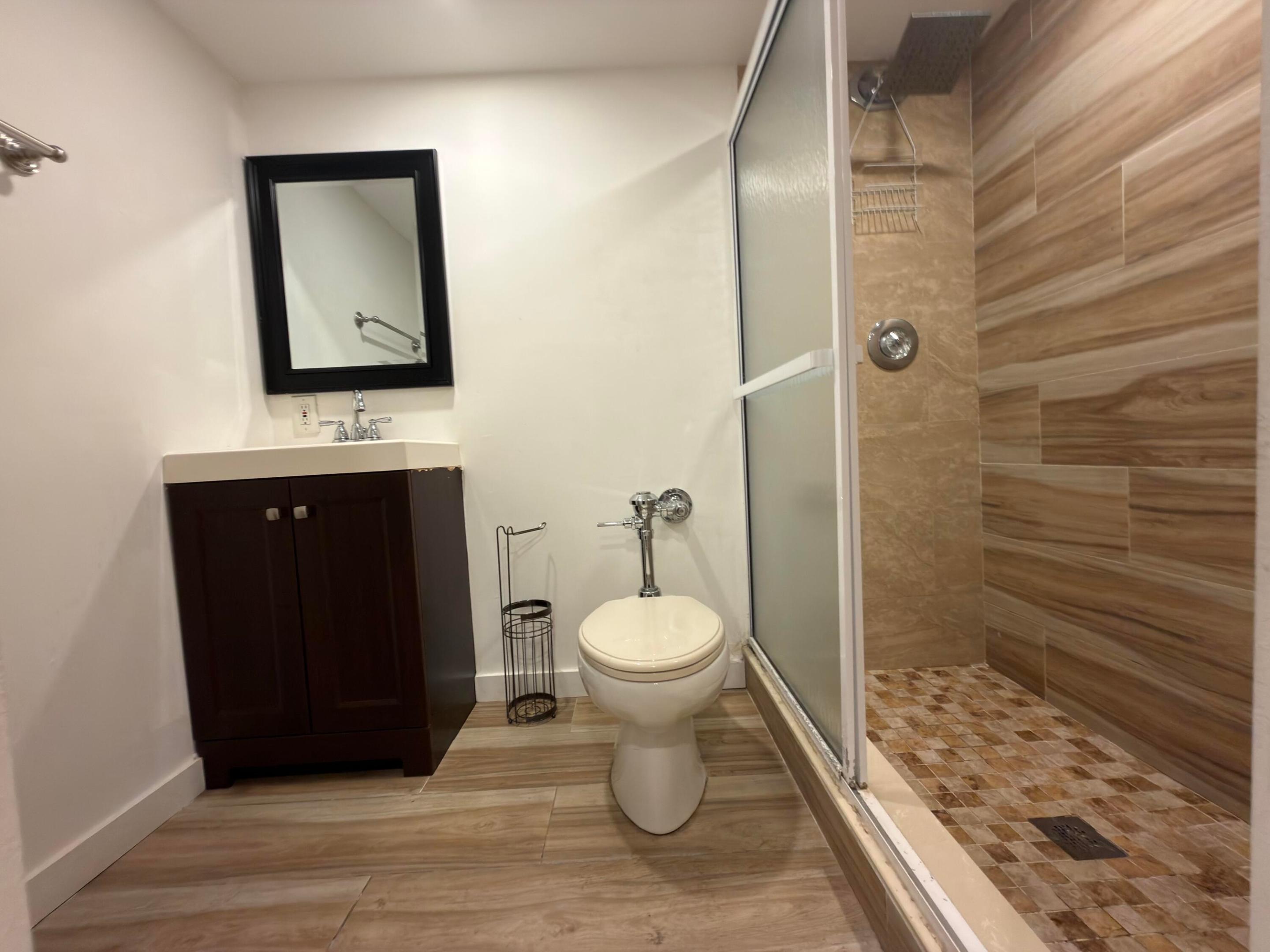26 Diplomat Parkway 2223 Property Photo 8