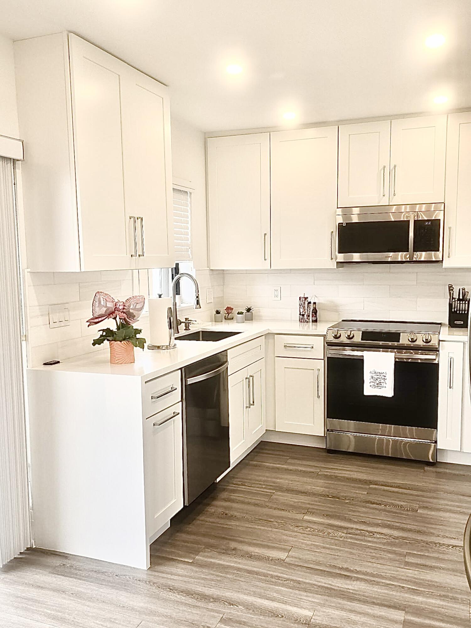 1103 Landings Boulevard Property Photo 33