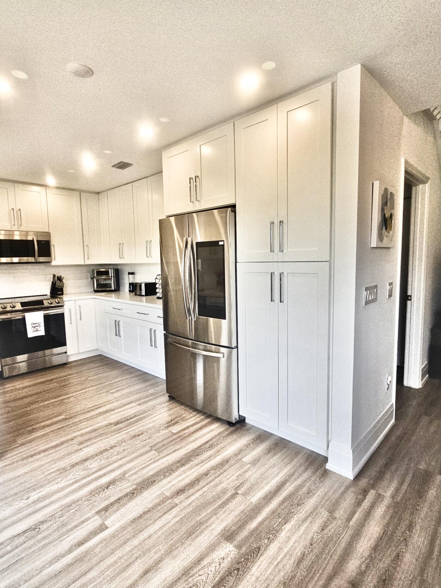 1103 Landings Boulevard Property Photo 35