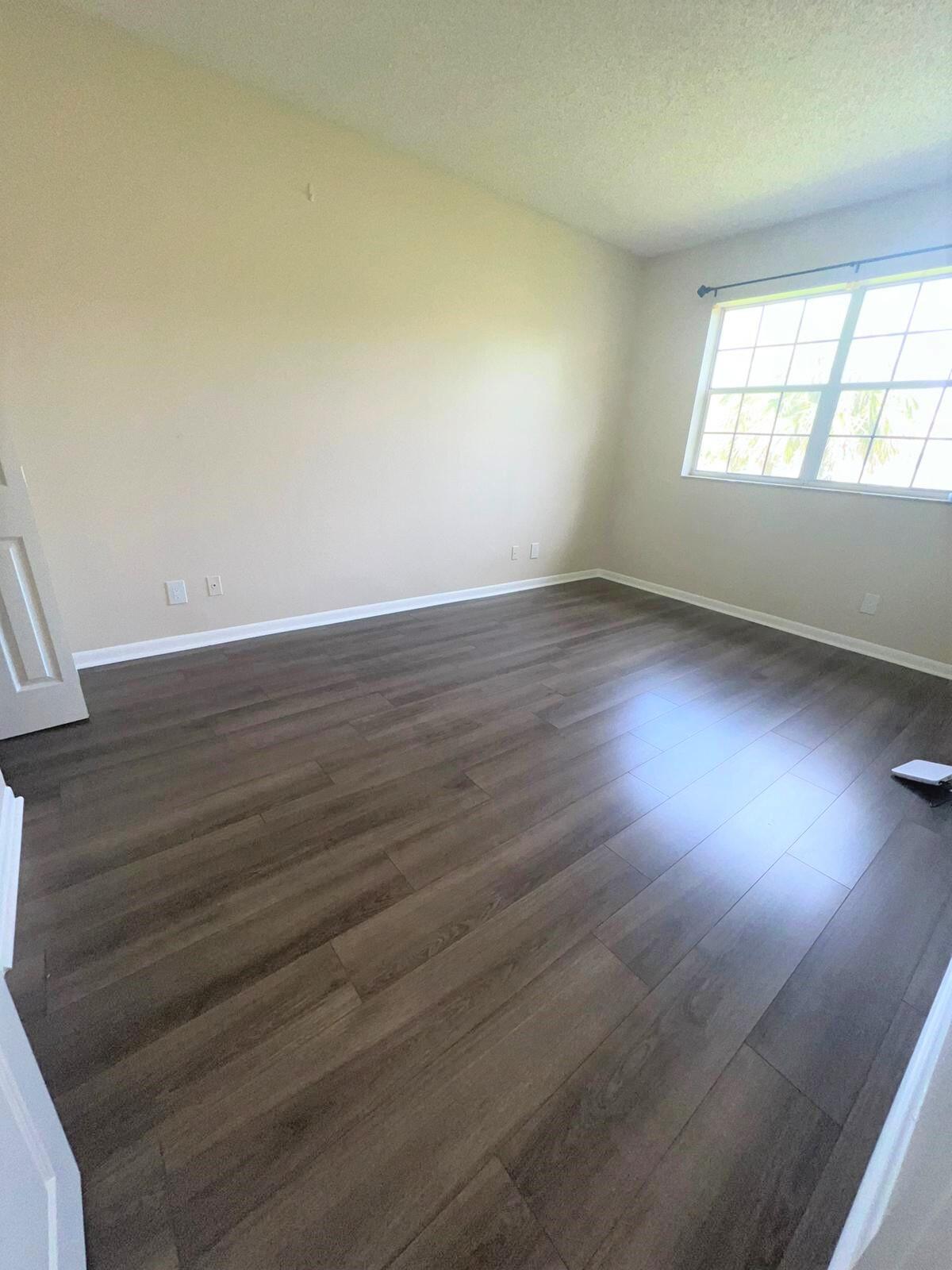 751 Cypress Lane L7 Property Photo 6