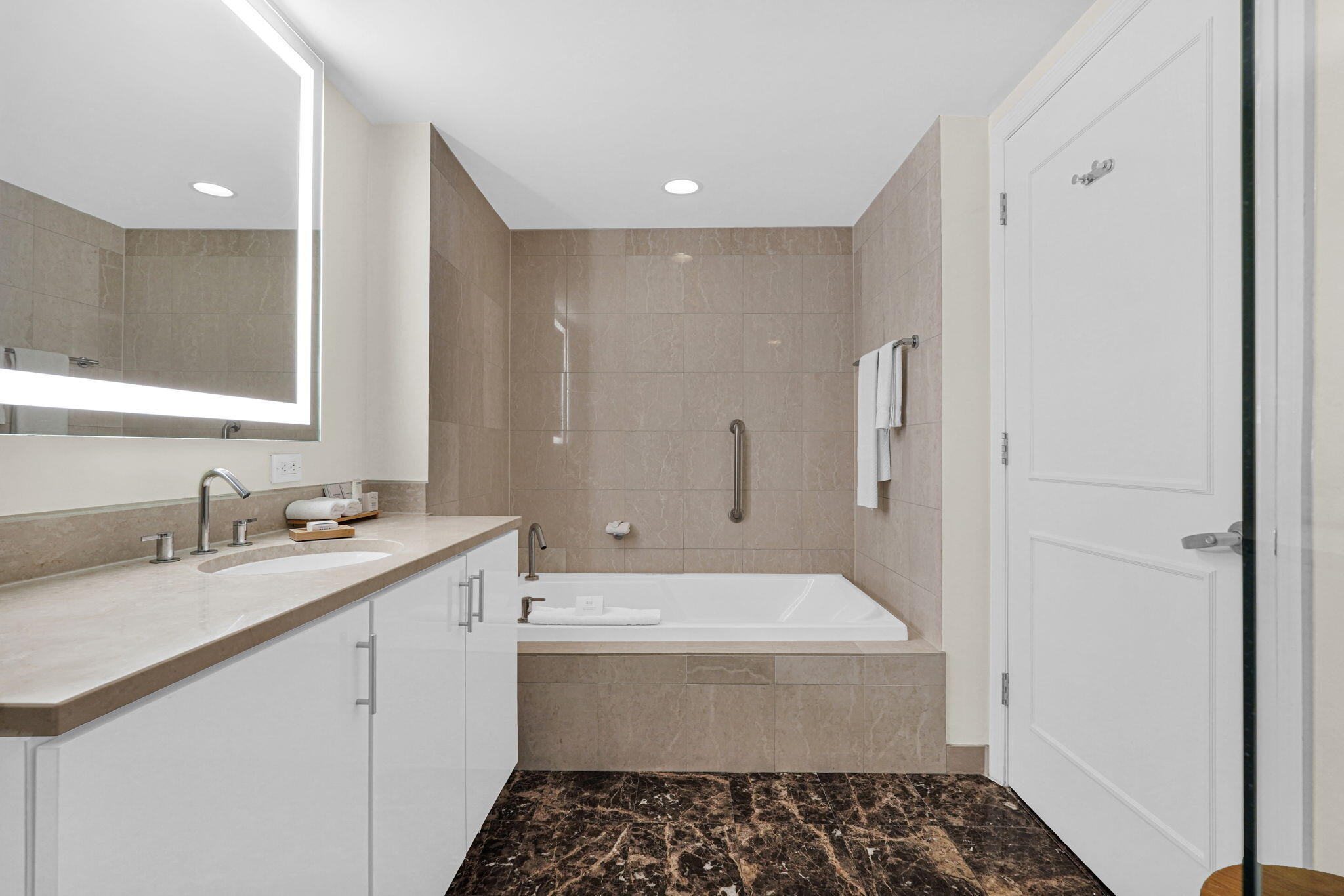 505 N Fort Lauderdale Beach Boulevard 1103 Property Photo 21