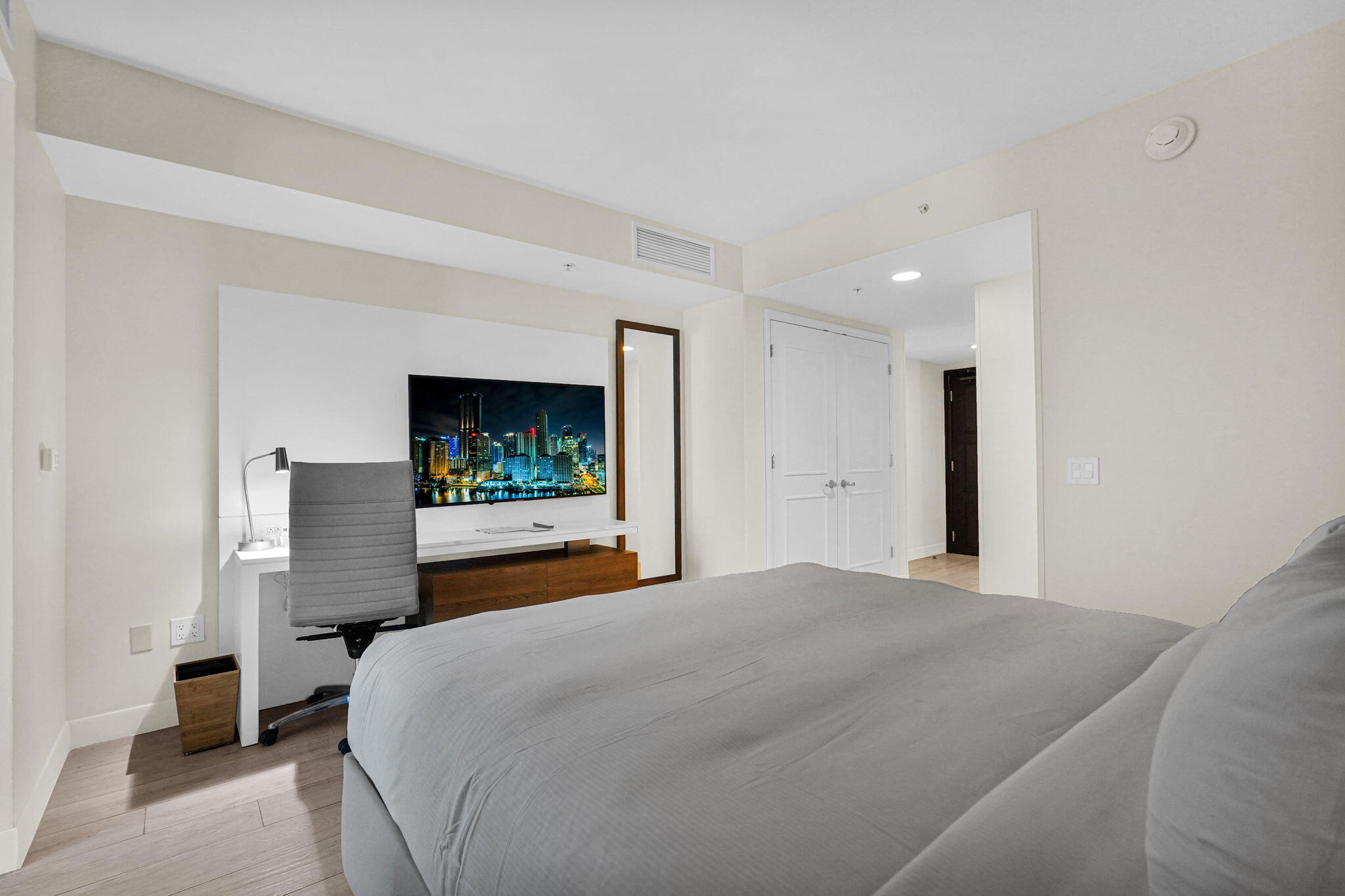 505 N Fort Lauderdale Beach Boulevard 1103 Property Photo 33