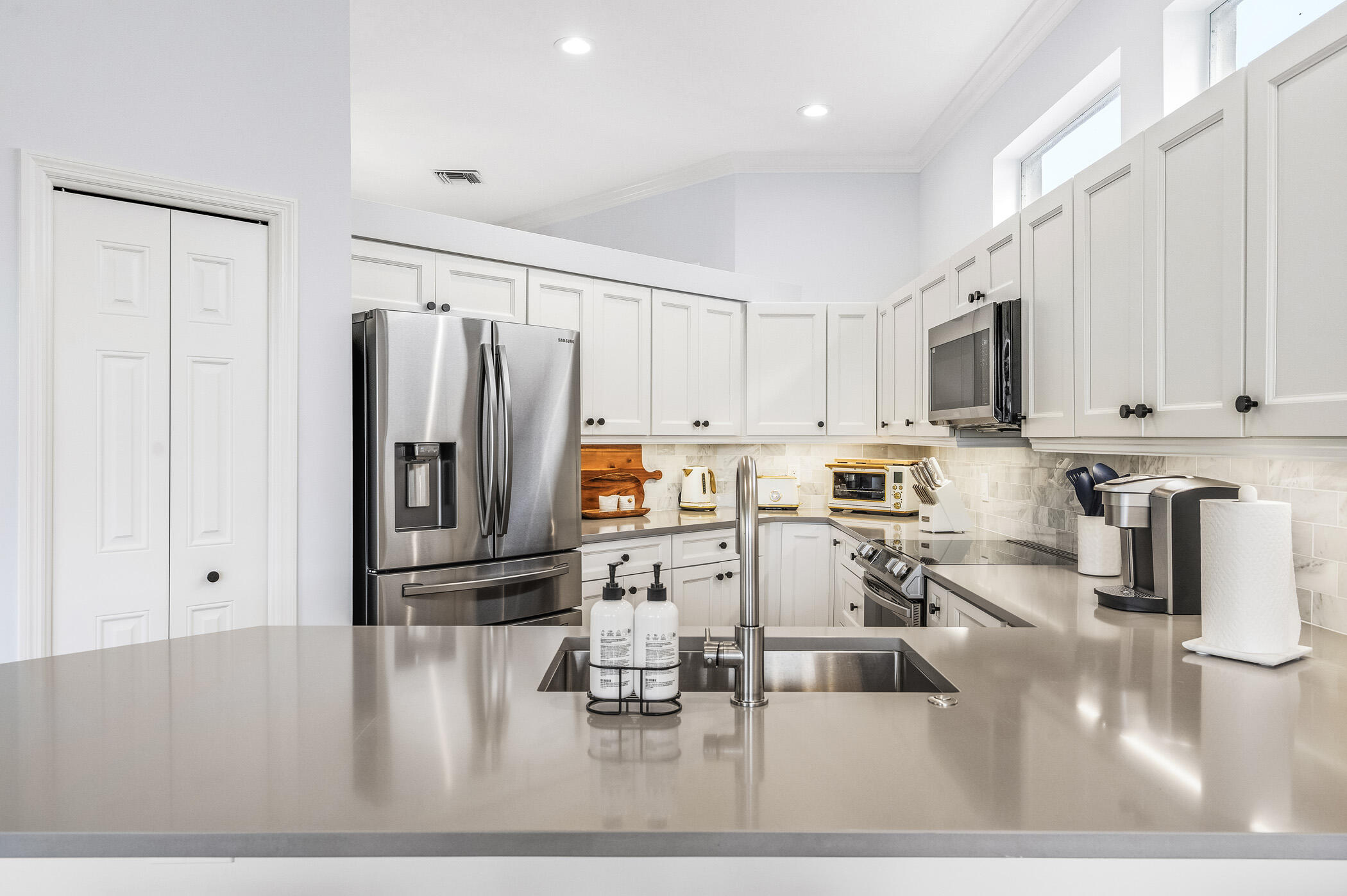 1753 Victoria Circle Property Photo 39