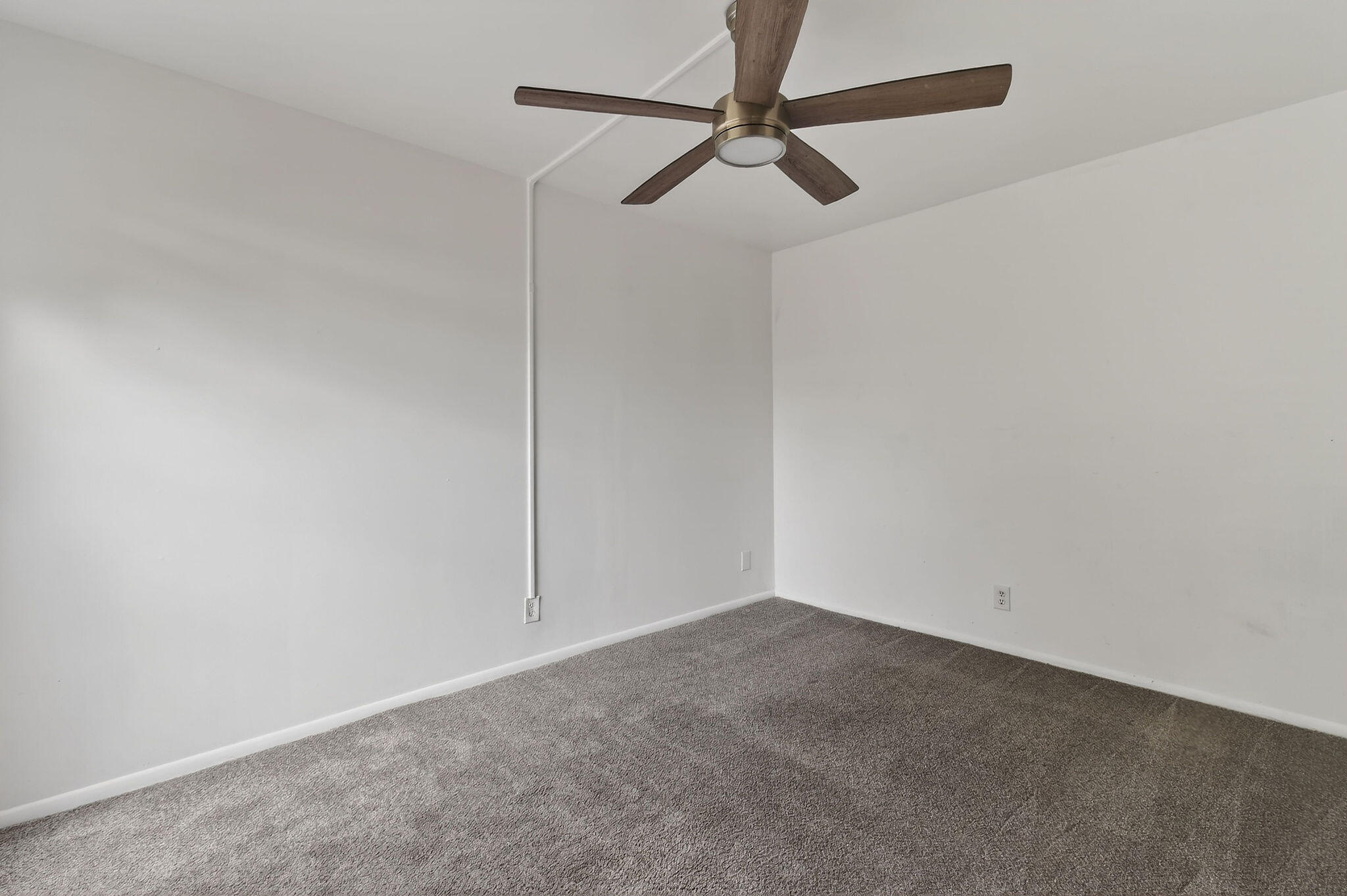 3502 Gardens E Drive B Property Photo 56
