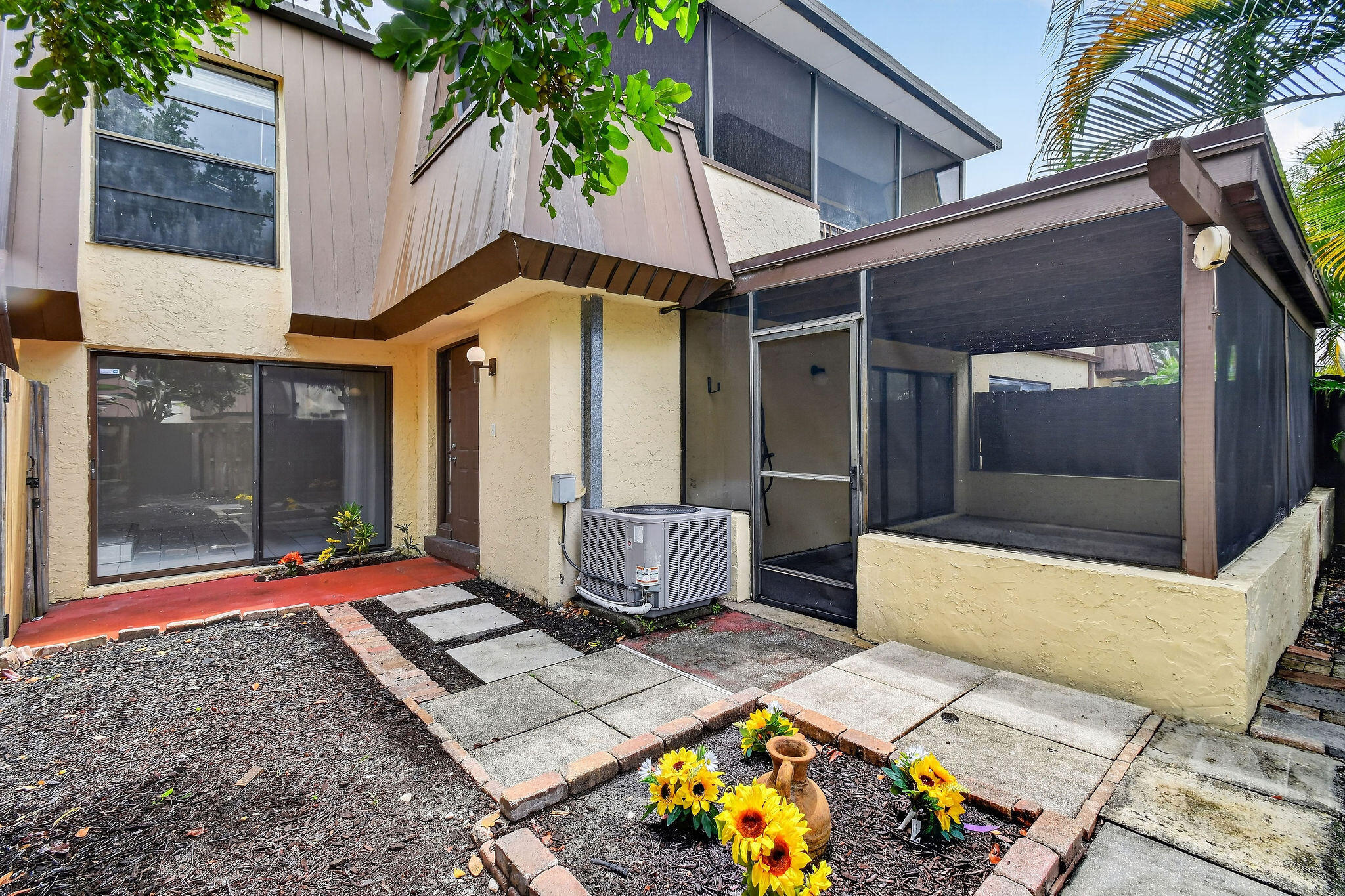 3502 Gardens E Drive B Property Photo 68