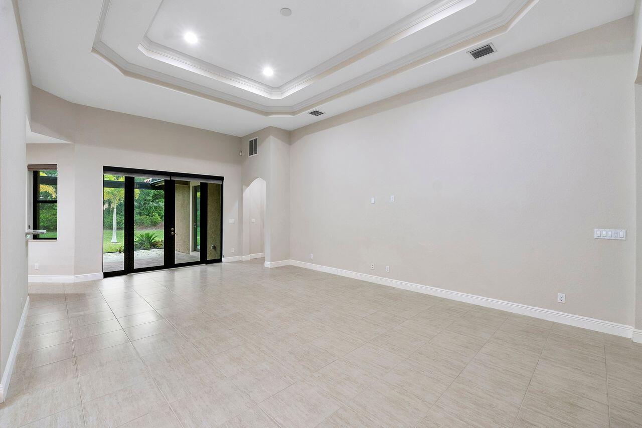 8231 Canopy Terrace Property Photo 8