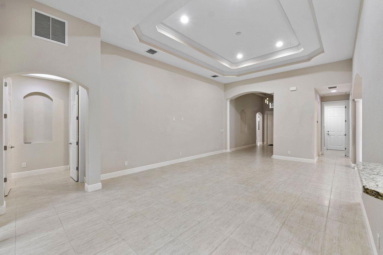 8231 Canopy Terrace Property Photo 9
