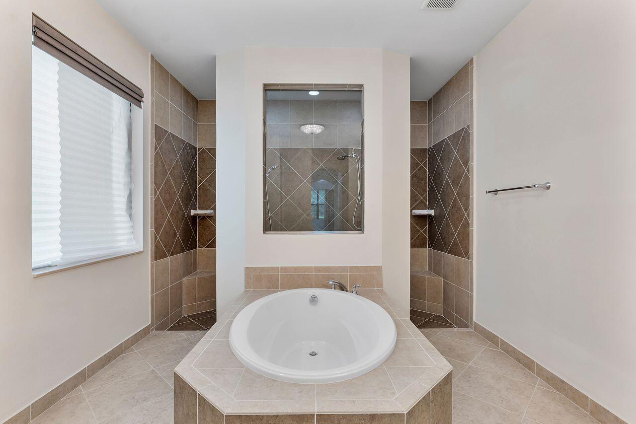 8231 Canopy Terrace Property Photo 25