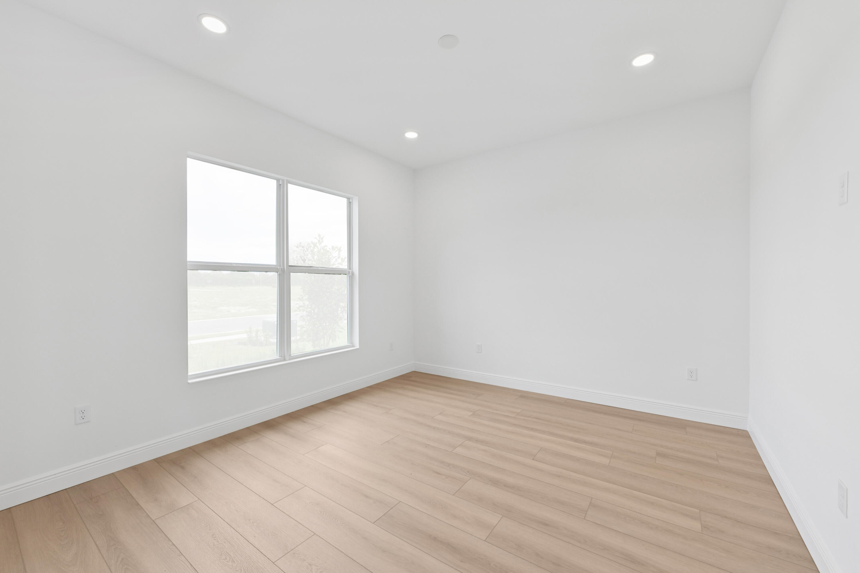 2850 68th Street Property Photo 2
